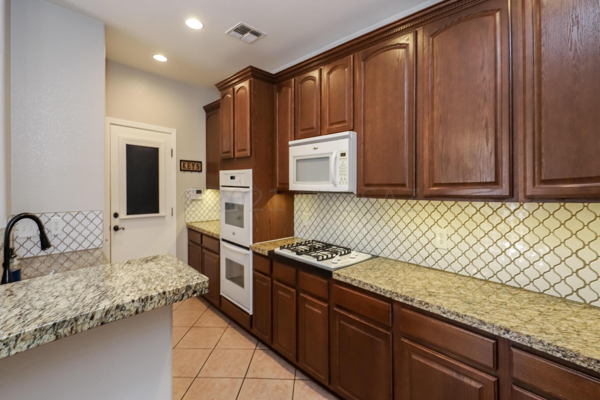 Presidio Del Cielo II (426-663) - Residential