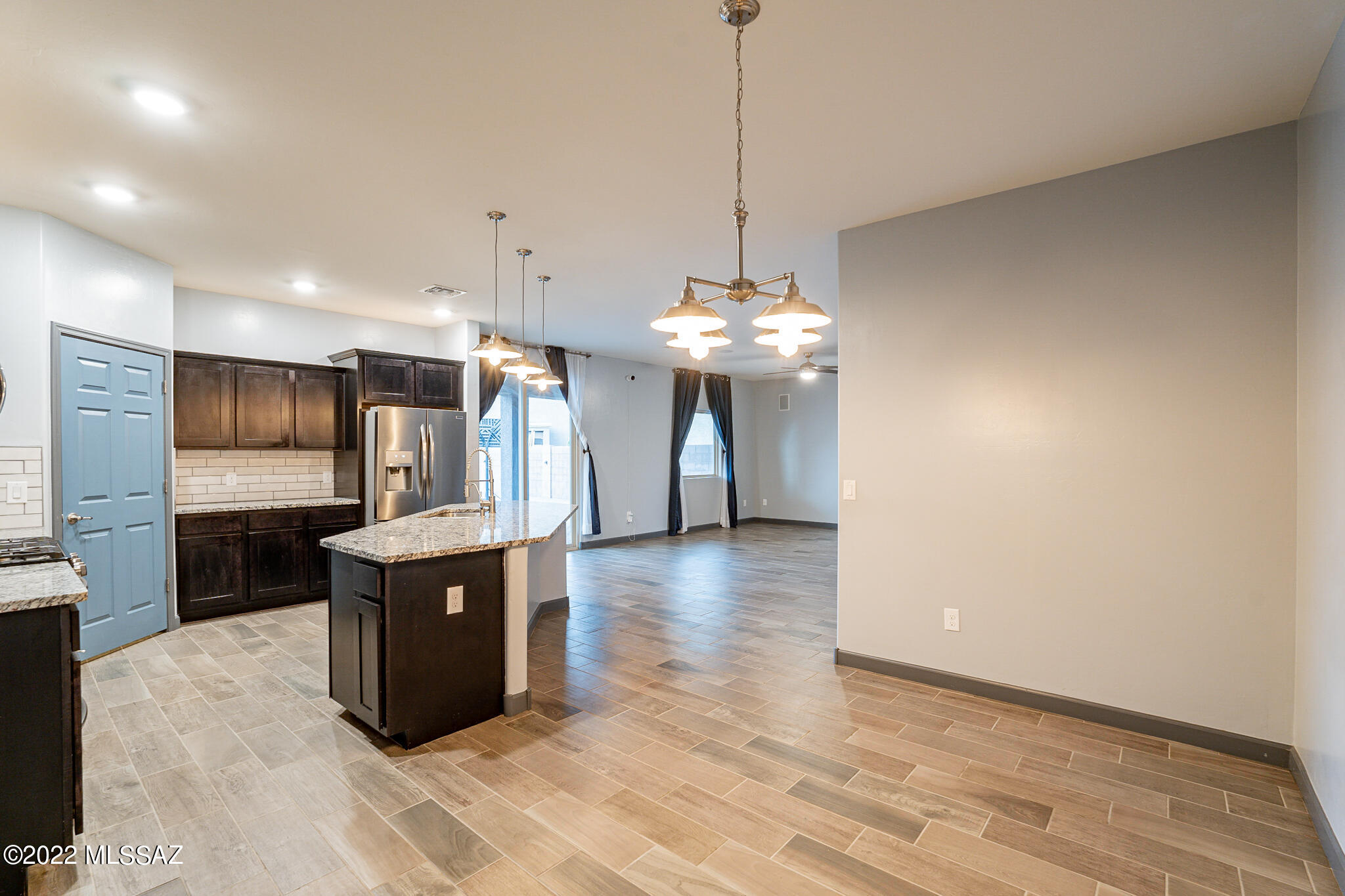 Vista Del Lago Norte SQ20140780198 - Residential