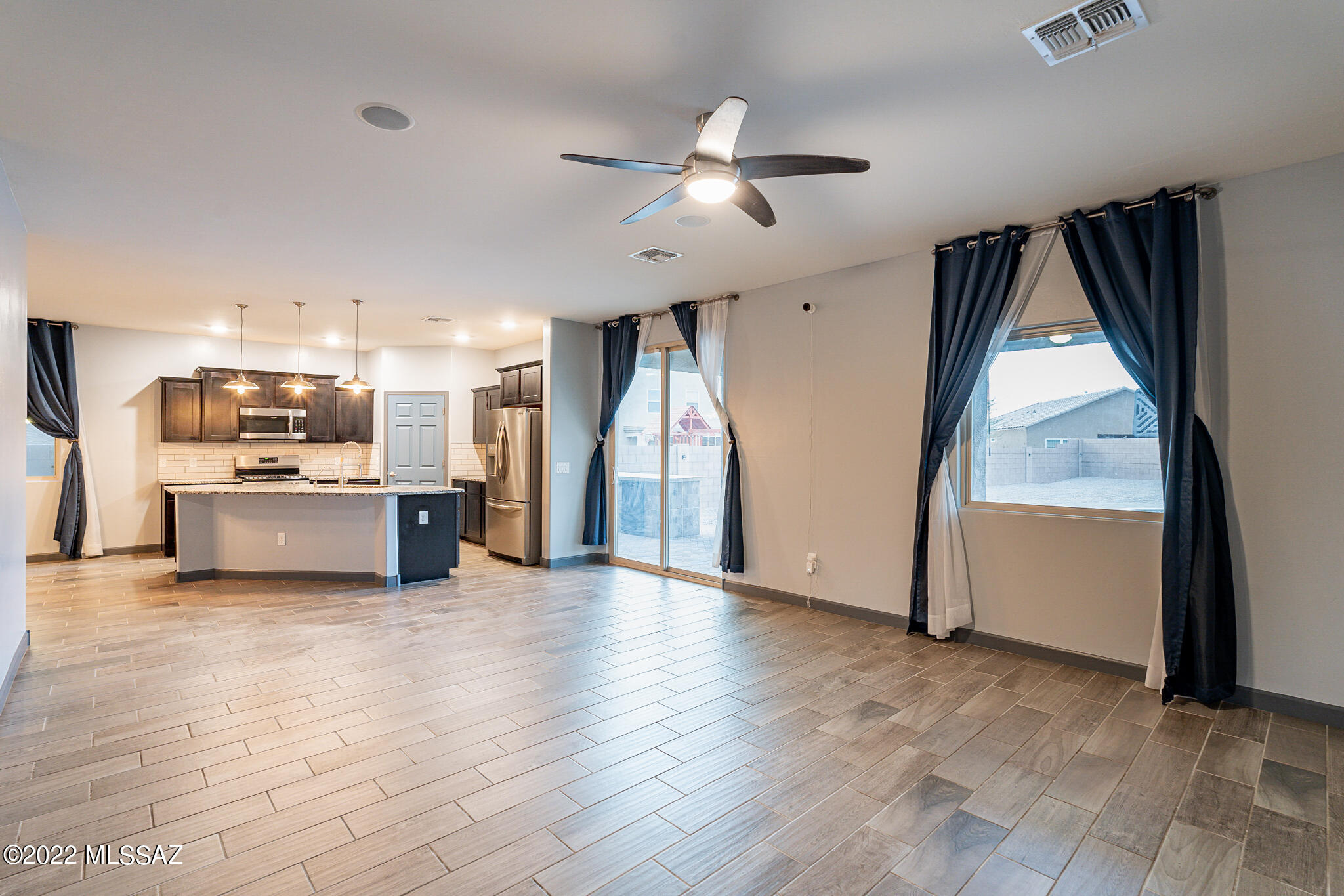 Vista Del Lago Norte SQ20140780198 - Residential