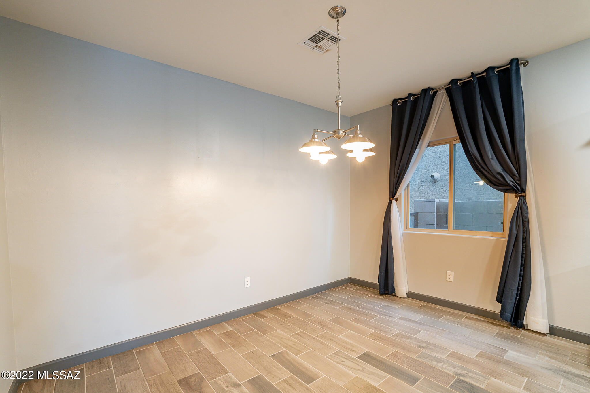 Vista Del Lago Norte SQ20140780198 - Residential