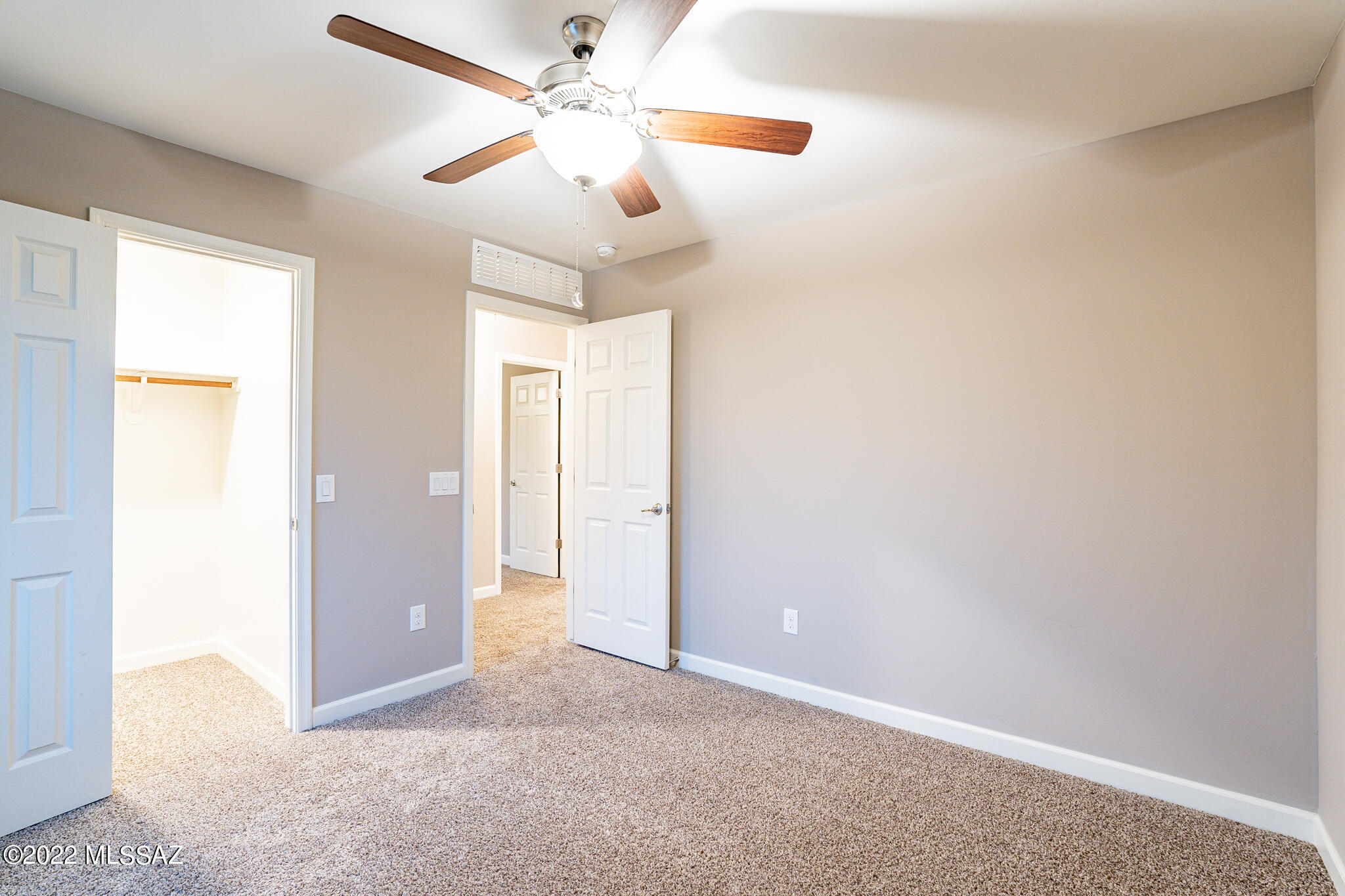 Vista Del Lago Norte SQ20140780198 - Residential