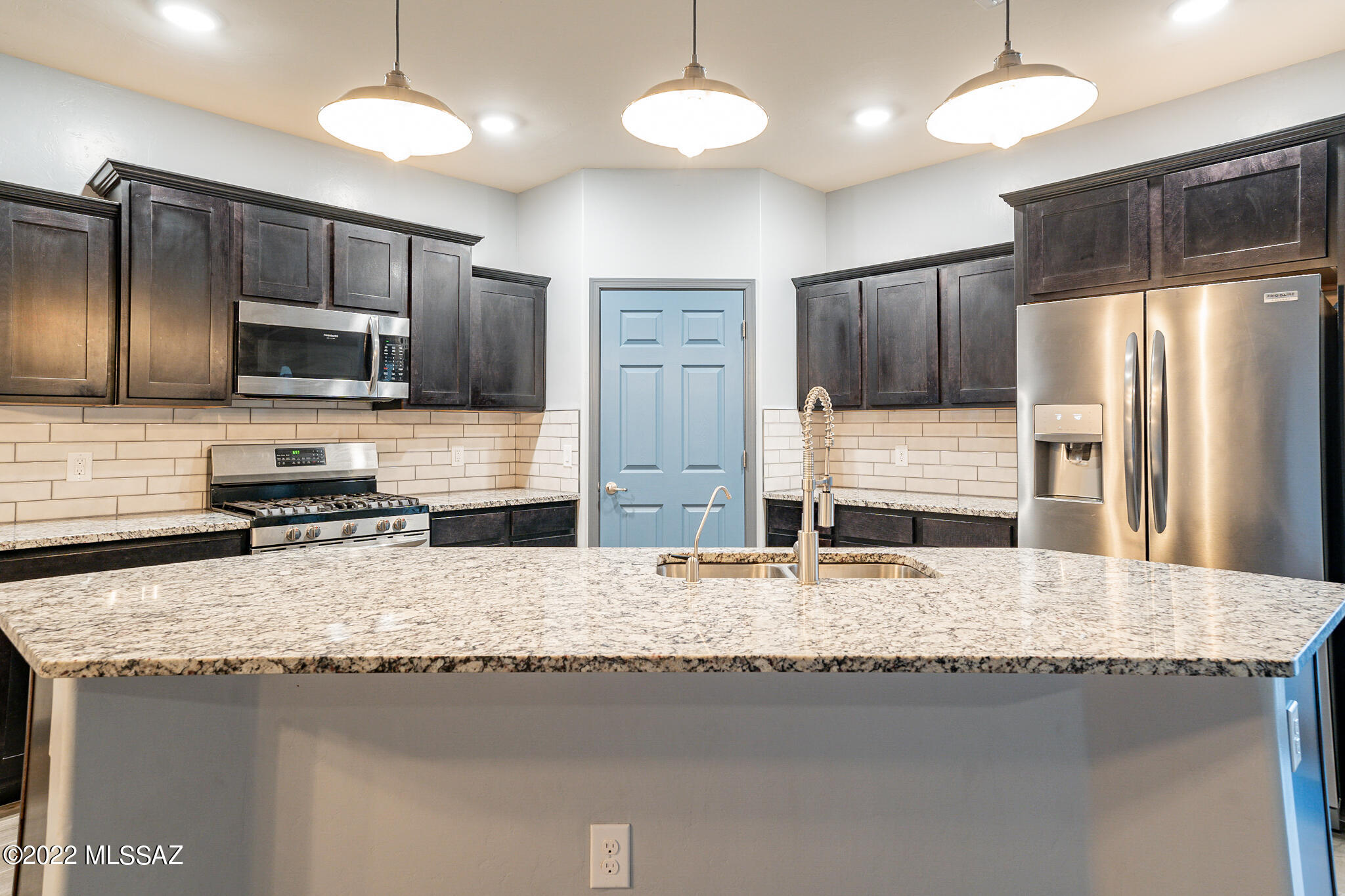 Vista Del Lago Norte SQ20140780198 - Residential