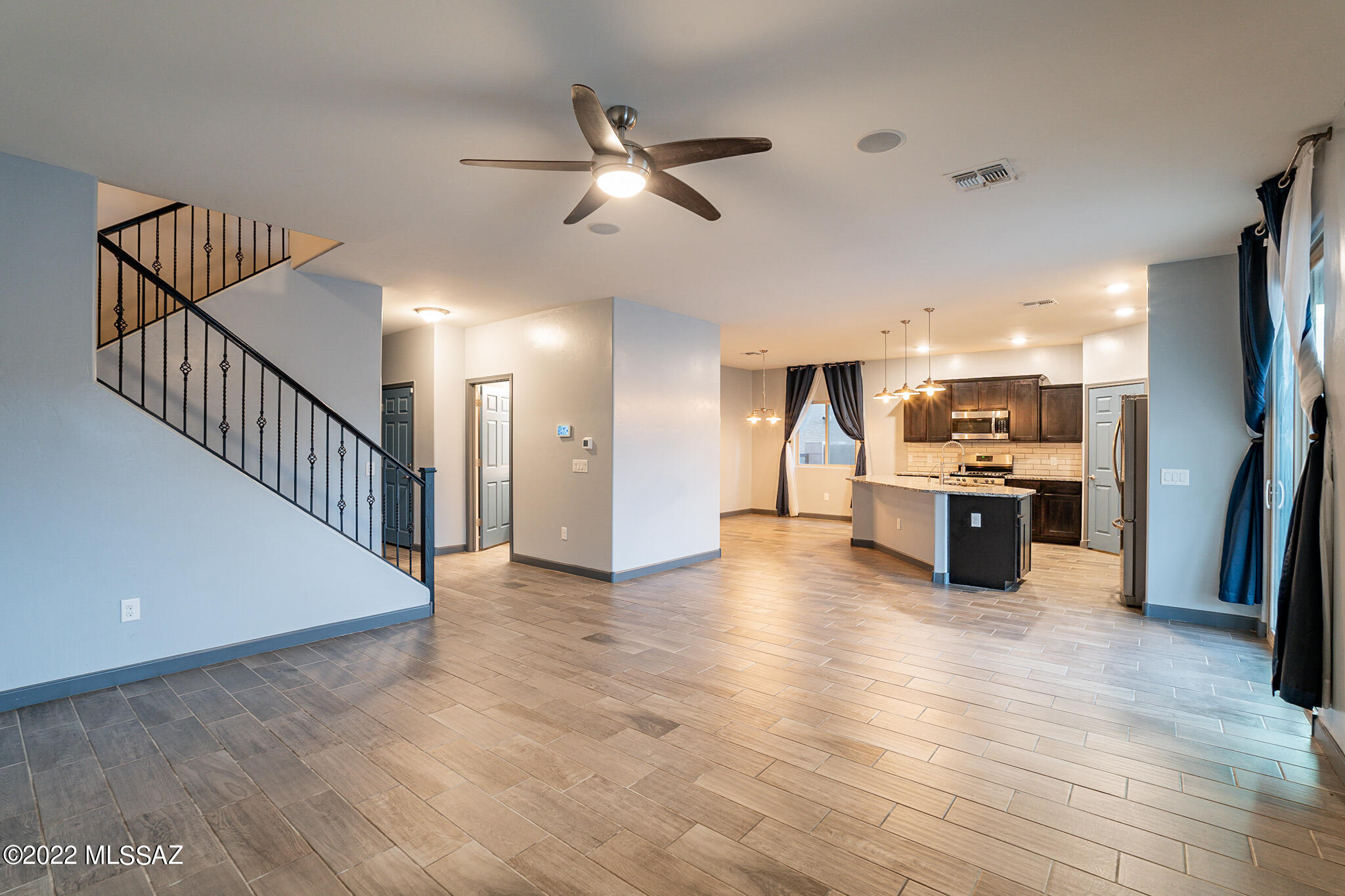 Vista Del Lago Norte SQ20140780198 - Residential