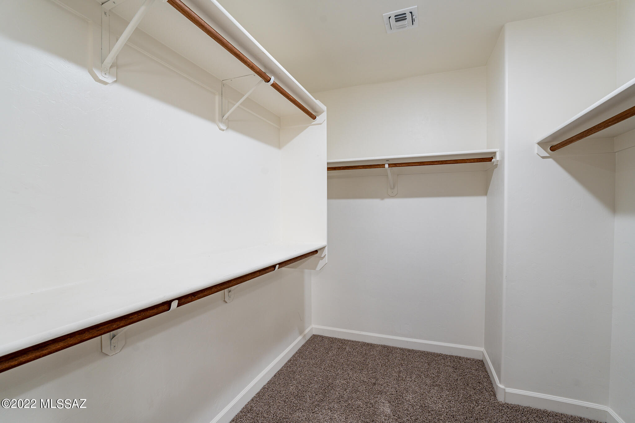 Vista Del Lago Norte SQ20140780198 - Residential