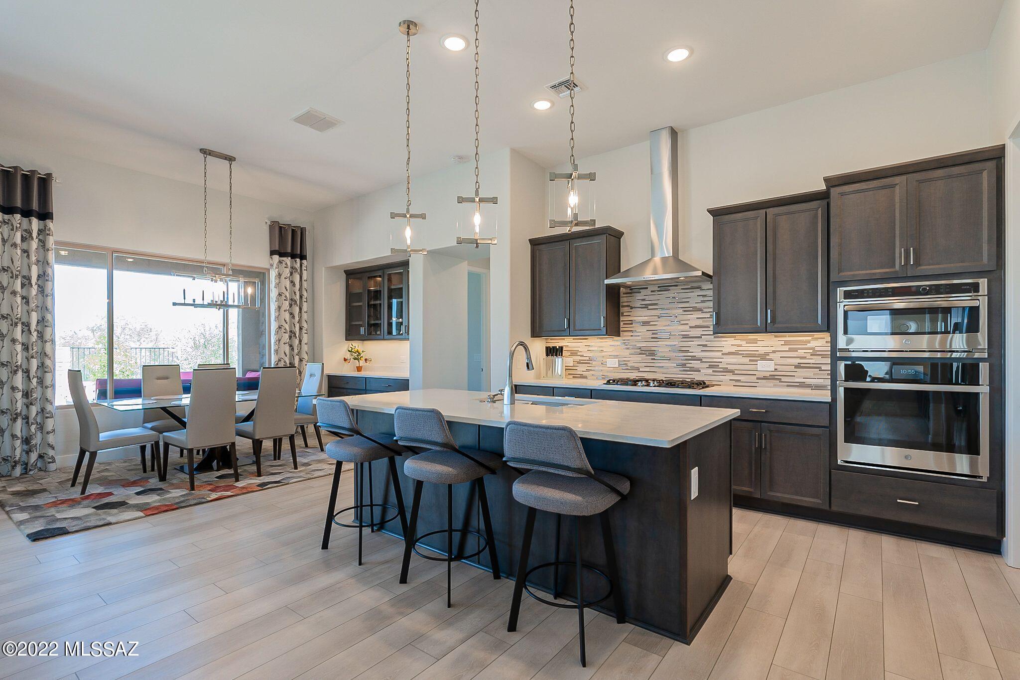 Quail Creek II Unit 33B SQ20161810746 - Residential