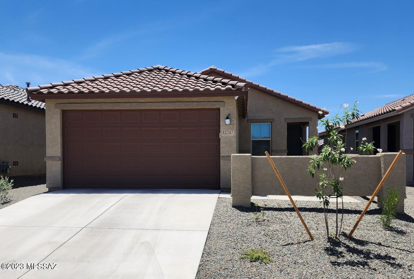 Gladden Farms Block 27 Phase 2 - Residential Lease