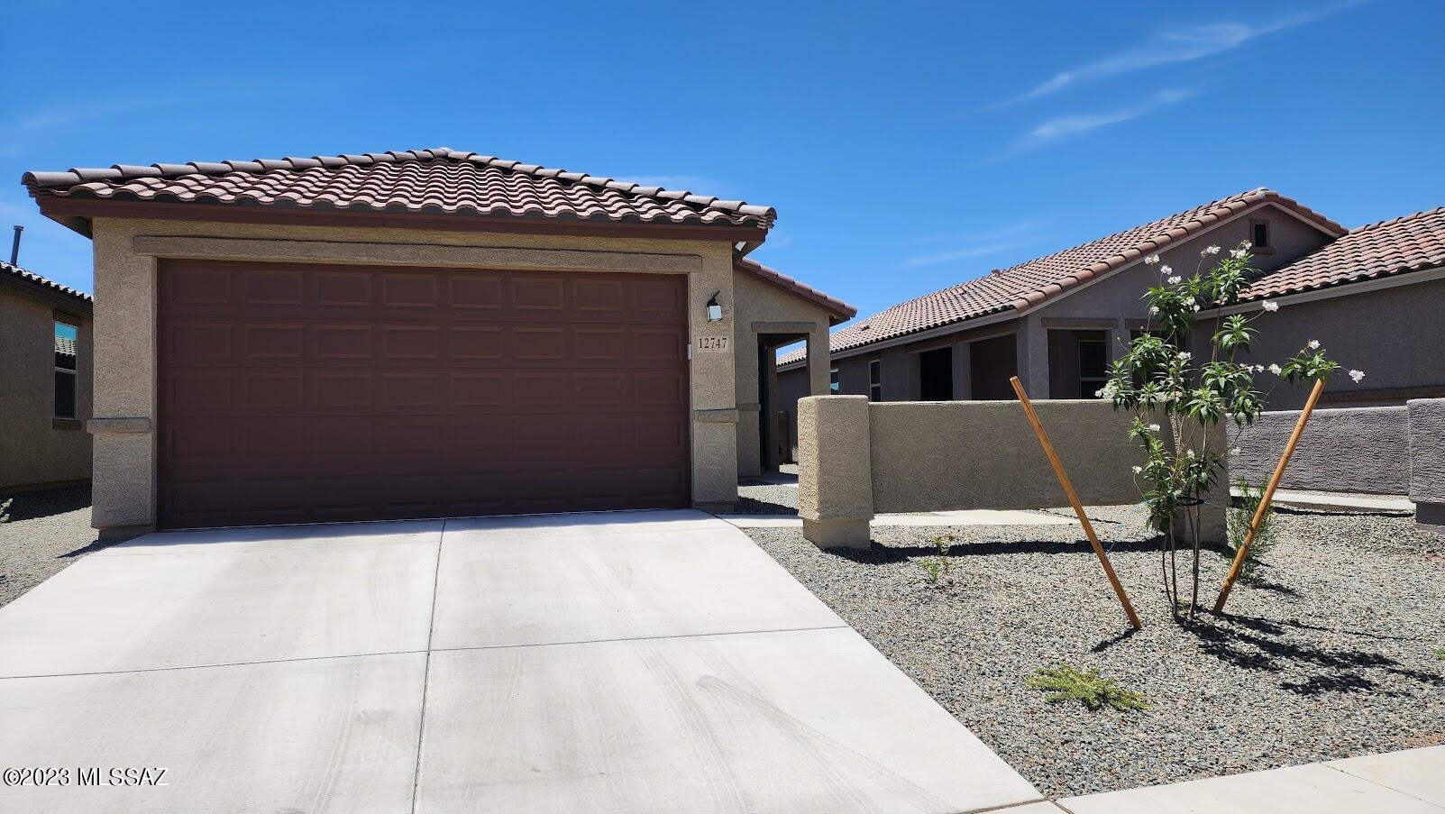 Gladden Farms Block 27 Phase 2 - Residential Lease