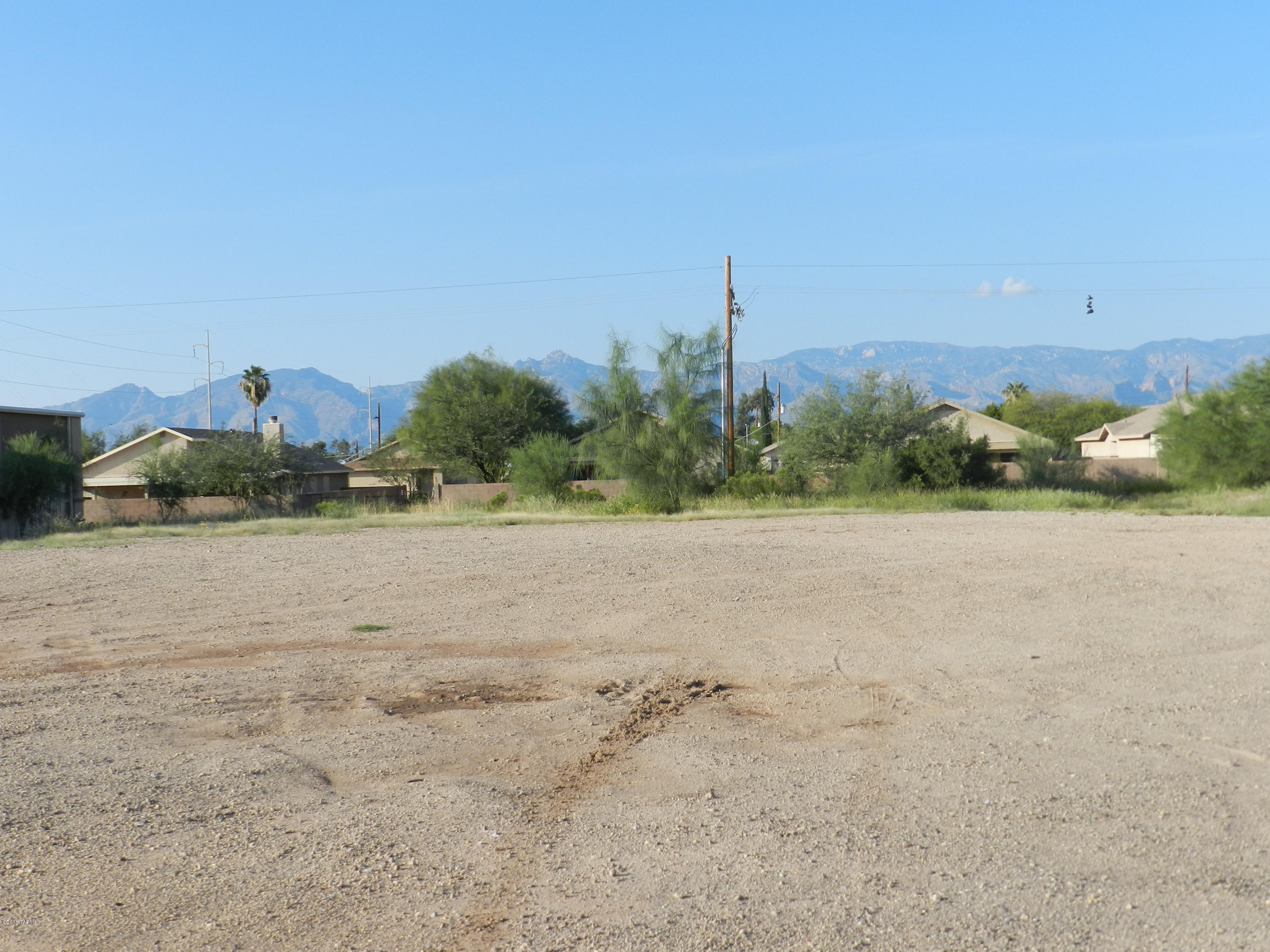 RARE FIND - LOWEST PRICED .54 acre C-1 zoned lot with a variety of uses.  Flat and easy to build. Excellent lot for multi-housing as currently existing to the east of this property. Other endless possibilities to consider:  retail, residential, manufactured homes, office space or as personal storage. Ideal location close to schools, Lincoln Park, shopping and the bus line. 
Owners will consider a carryback depending on the down and terms.