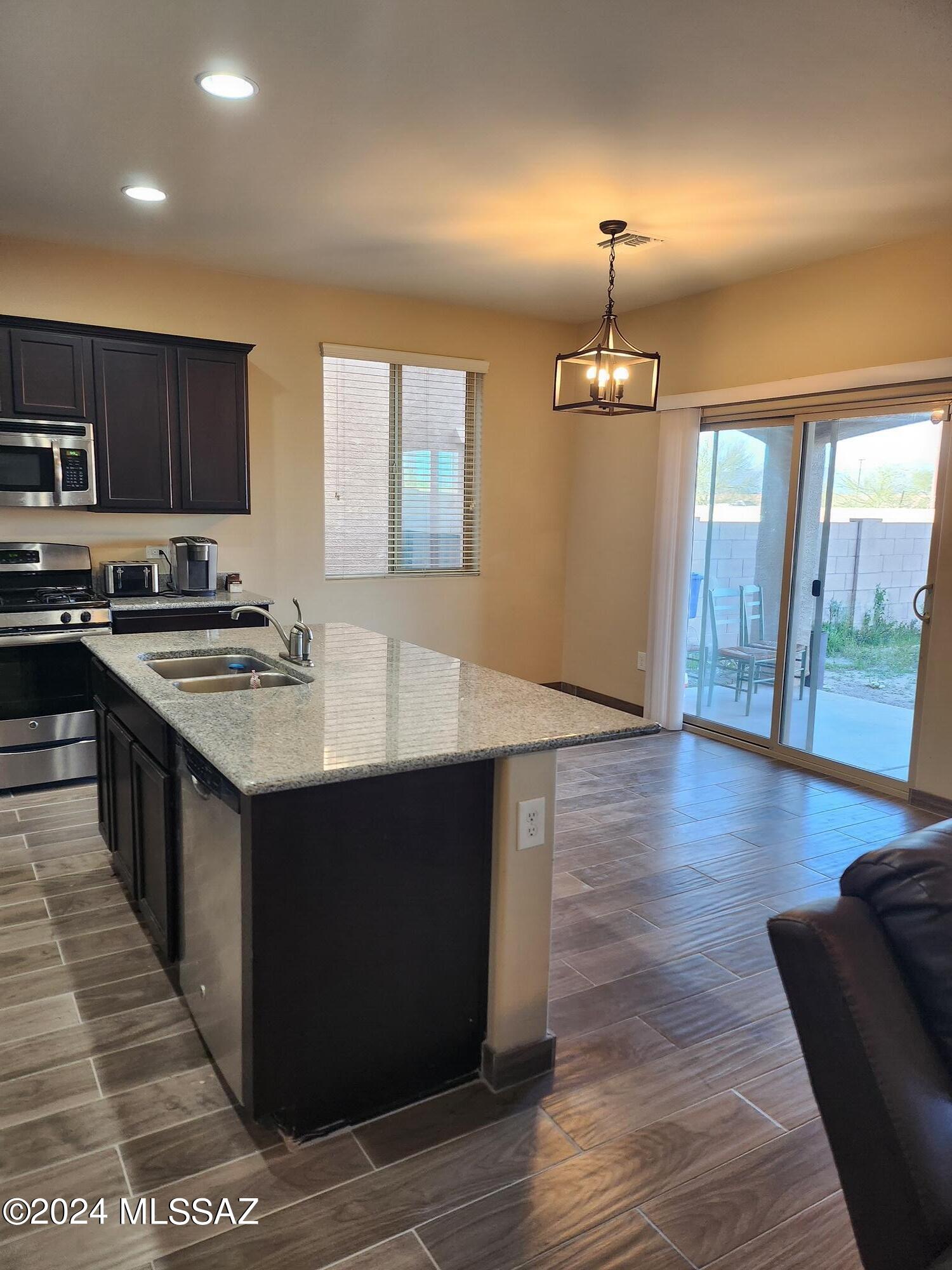 Interstate 10 and Kolb Road - Residential Lease