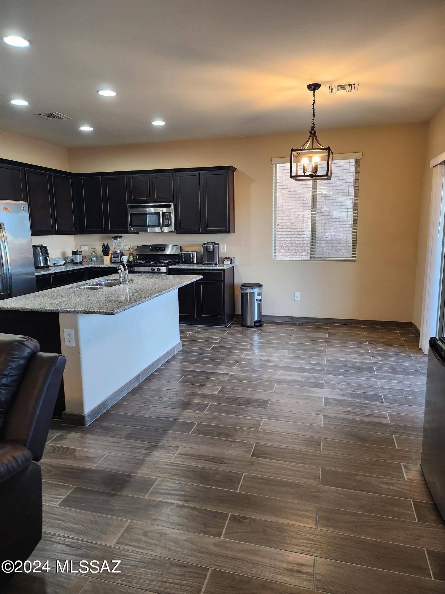 Interstate 10 and Kolb Road - Residential Lease