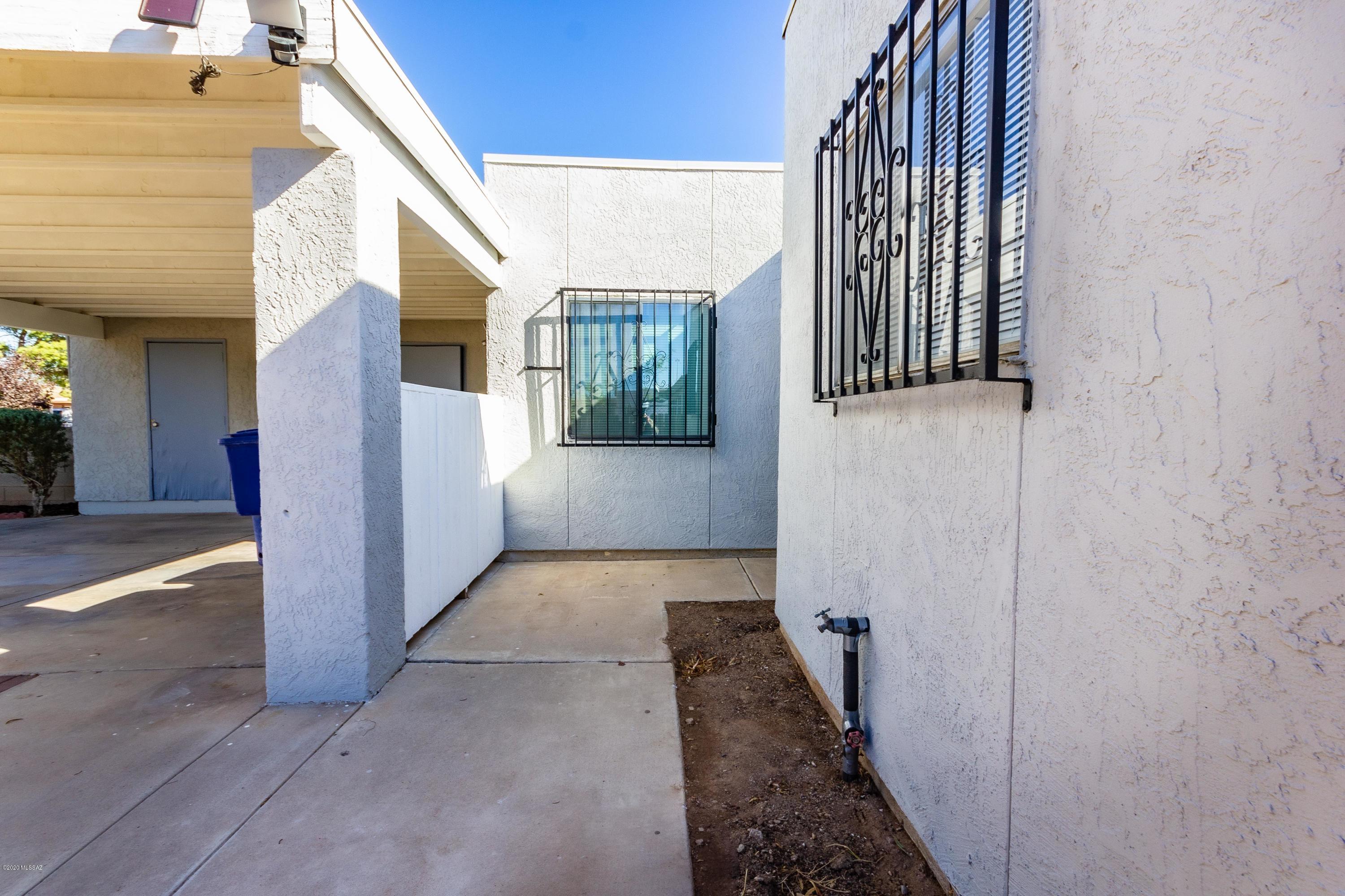 Casas De Santa Maria (1-26) - Residential