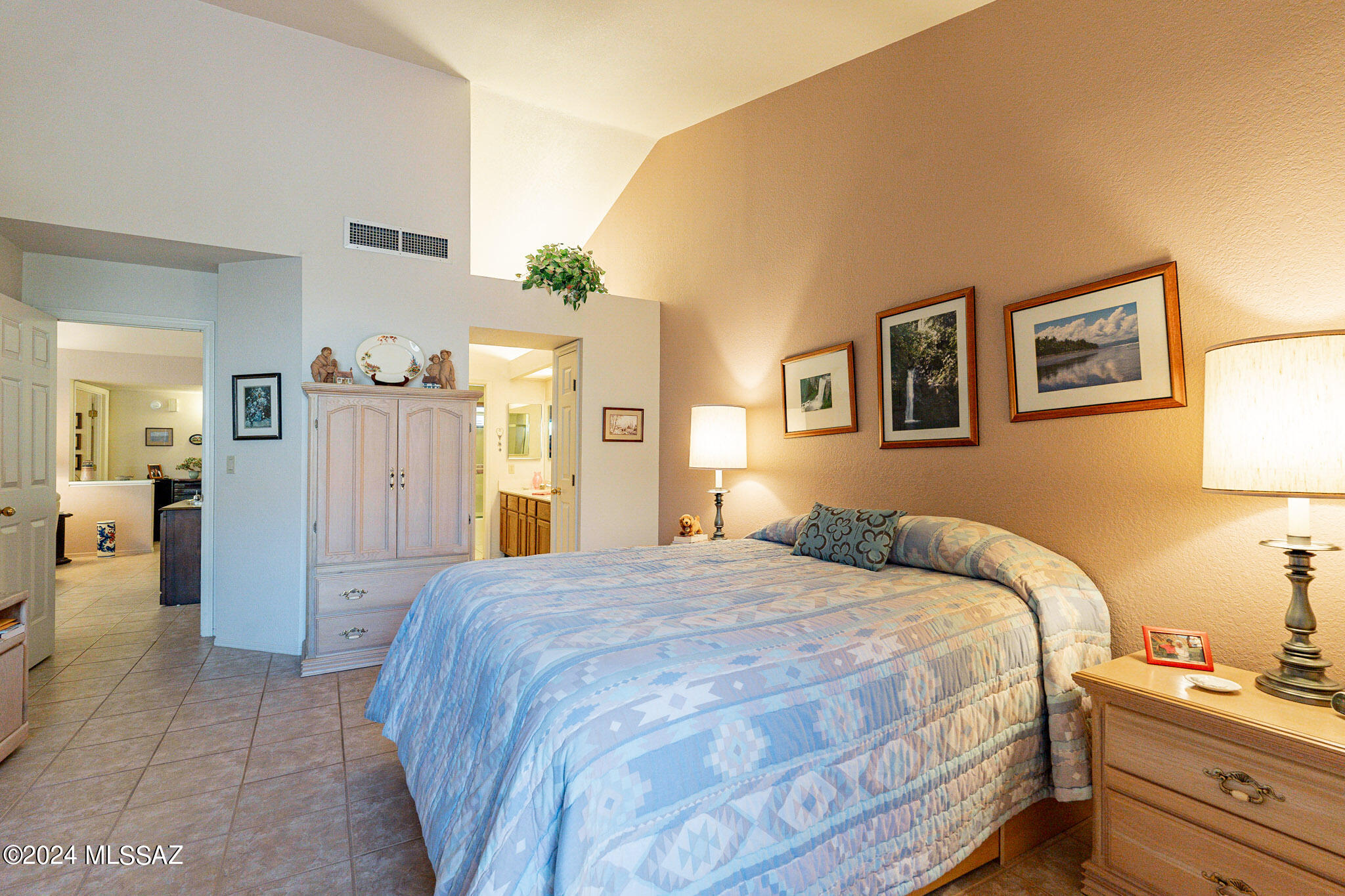 Villa Balboa (1-109) - Residential