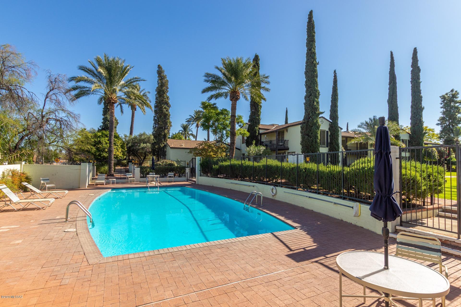 El Encanto Apartments - Residential