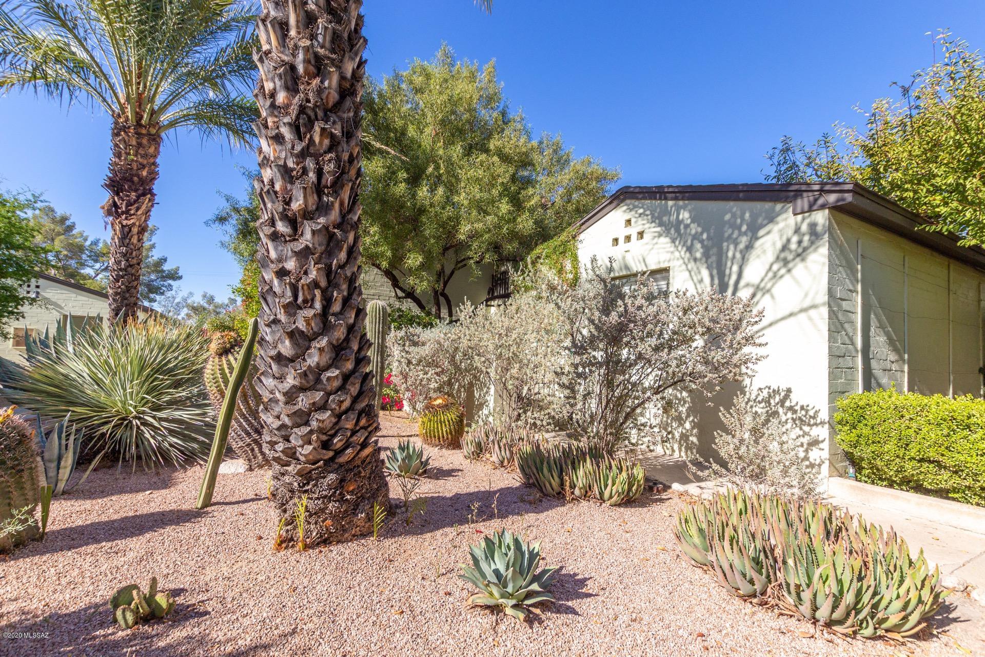 El Encanto Apartments - Residential