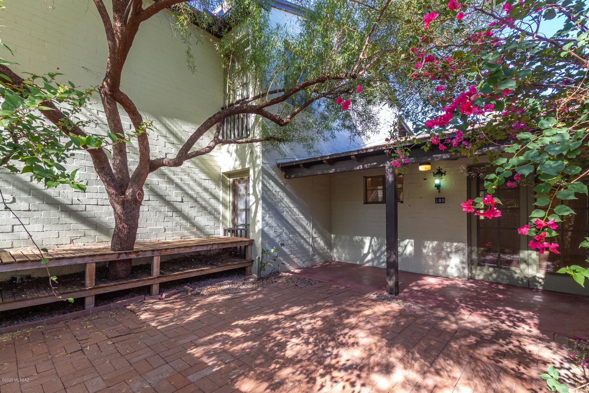 El Encanto Apartments - Residential