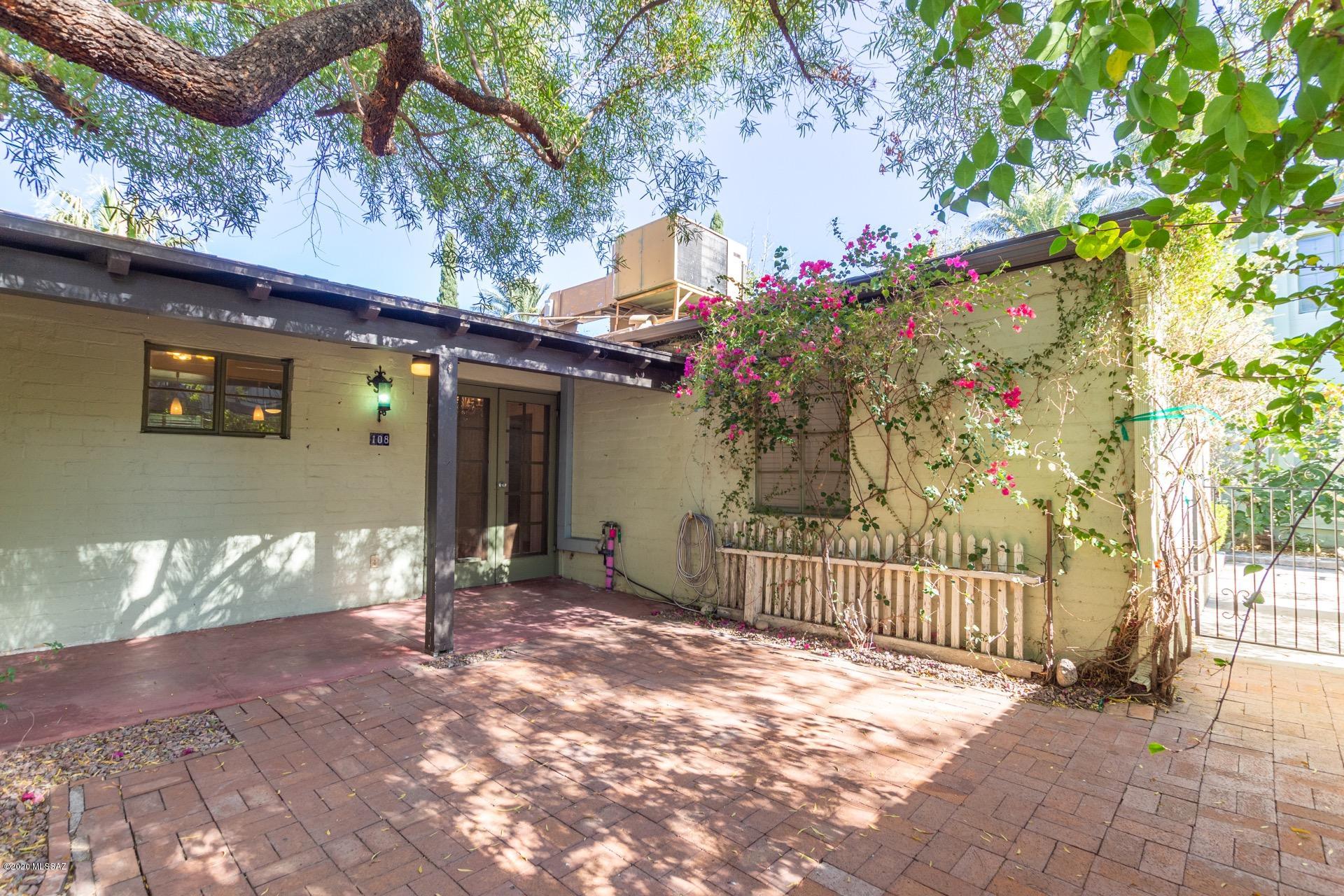 El Encanto Apartments - Residential