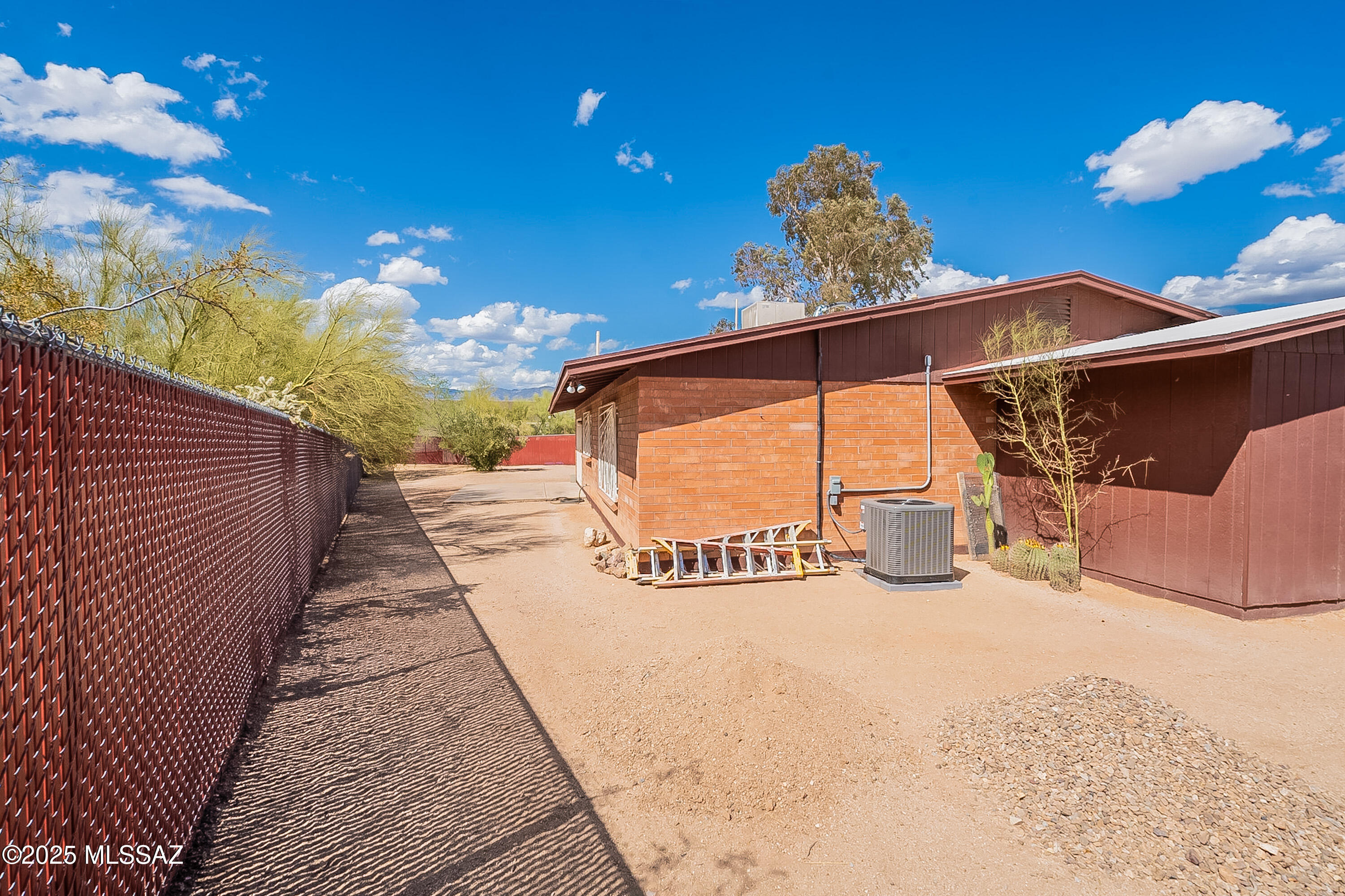 Quail Hollow (1-18) - Residential
