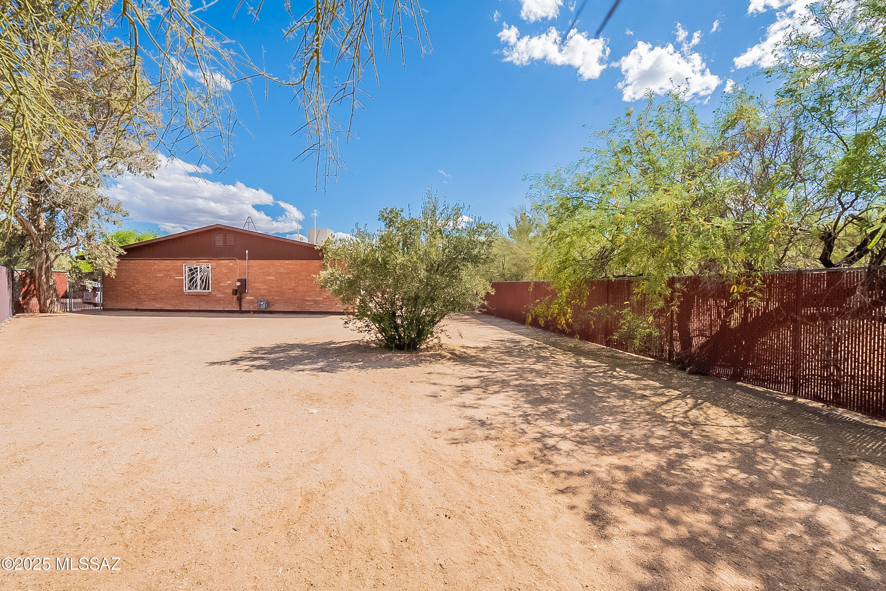 Quail Hollow (1-18) - Residential