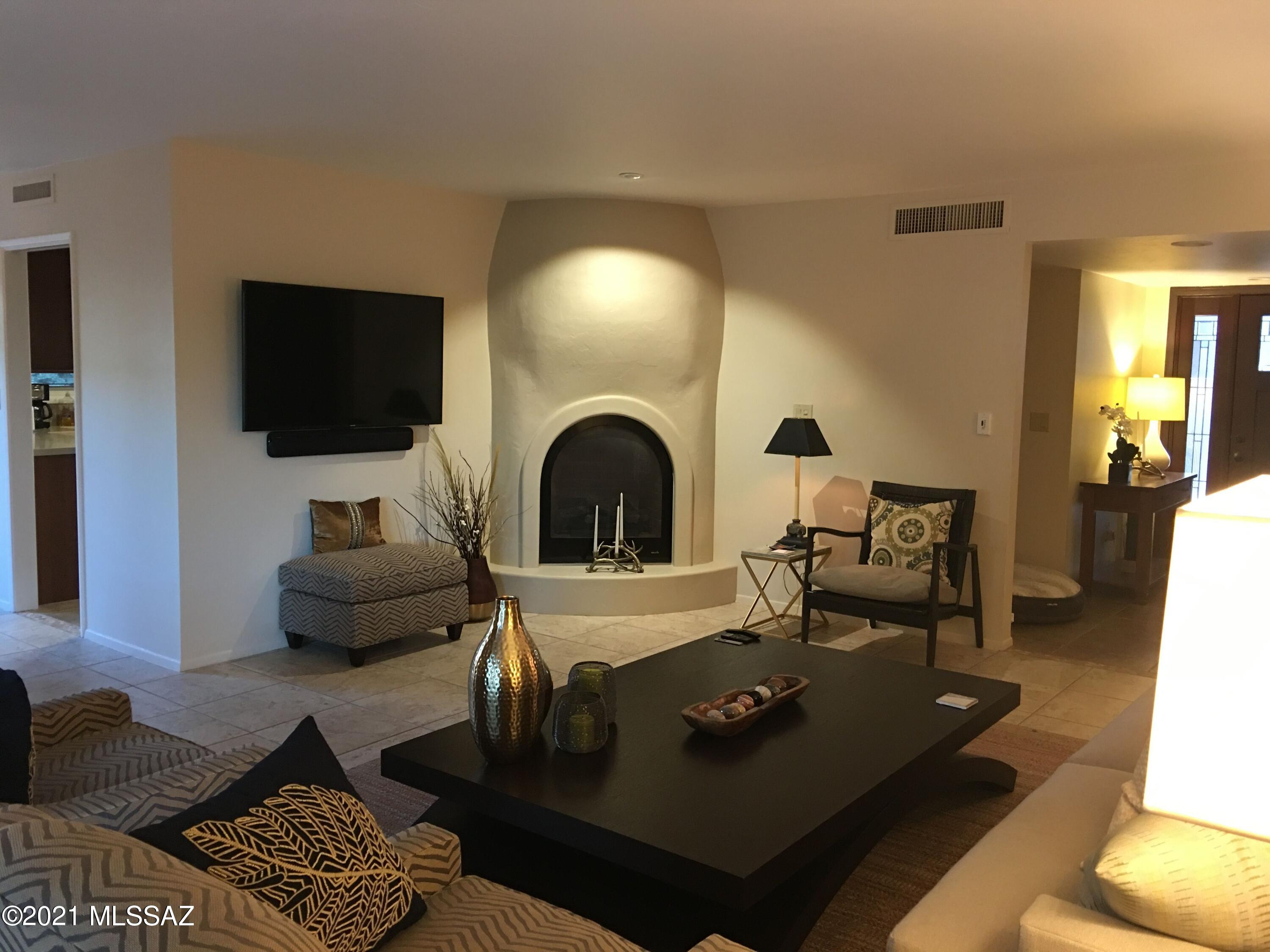 Casas Del Oro Norte (89-130) - Residential