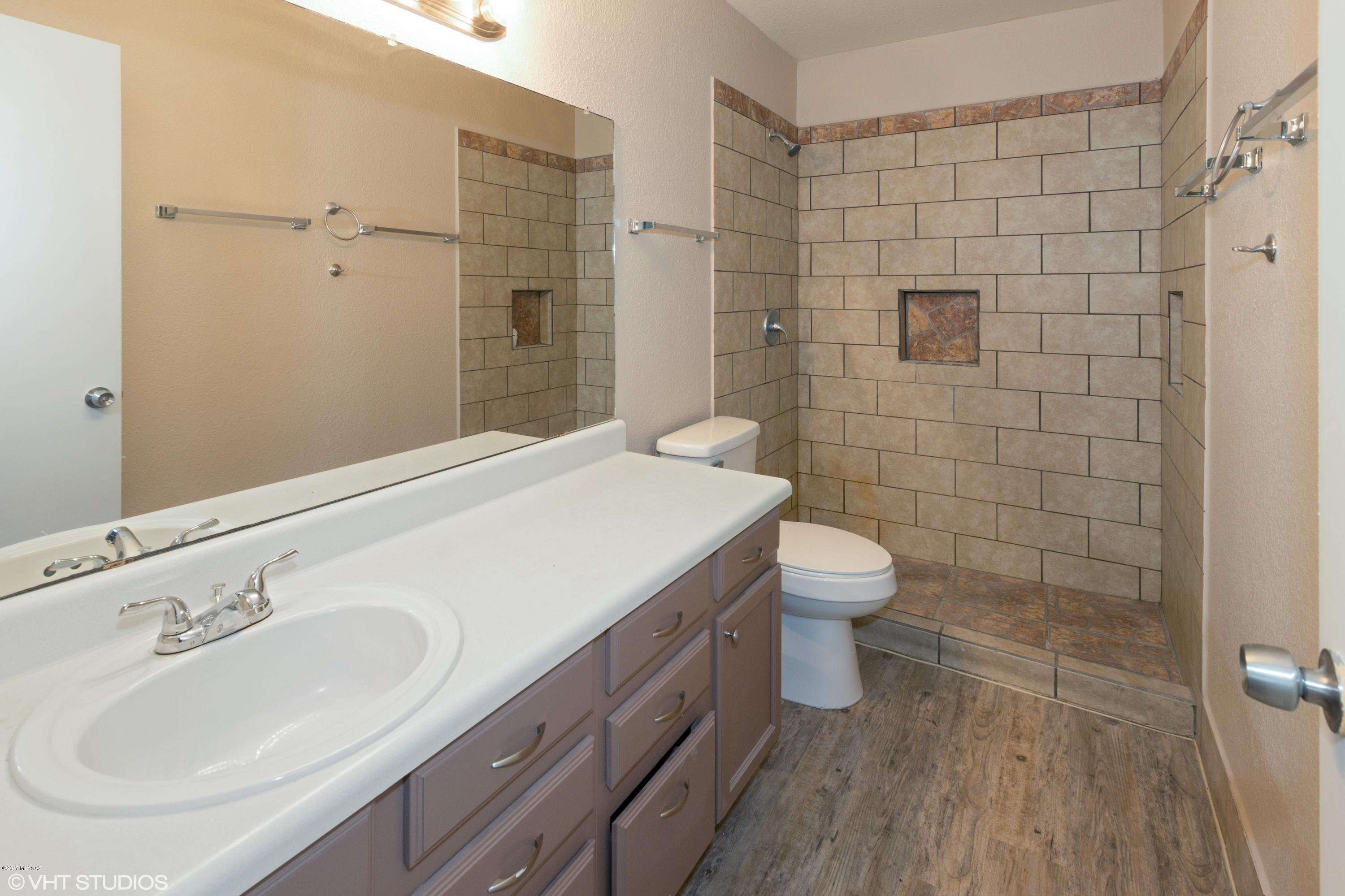 Oakmore At Midvale (66-90,114-120,129-134,151-198) - Residential
