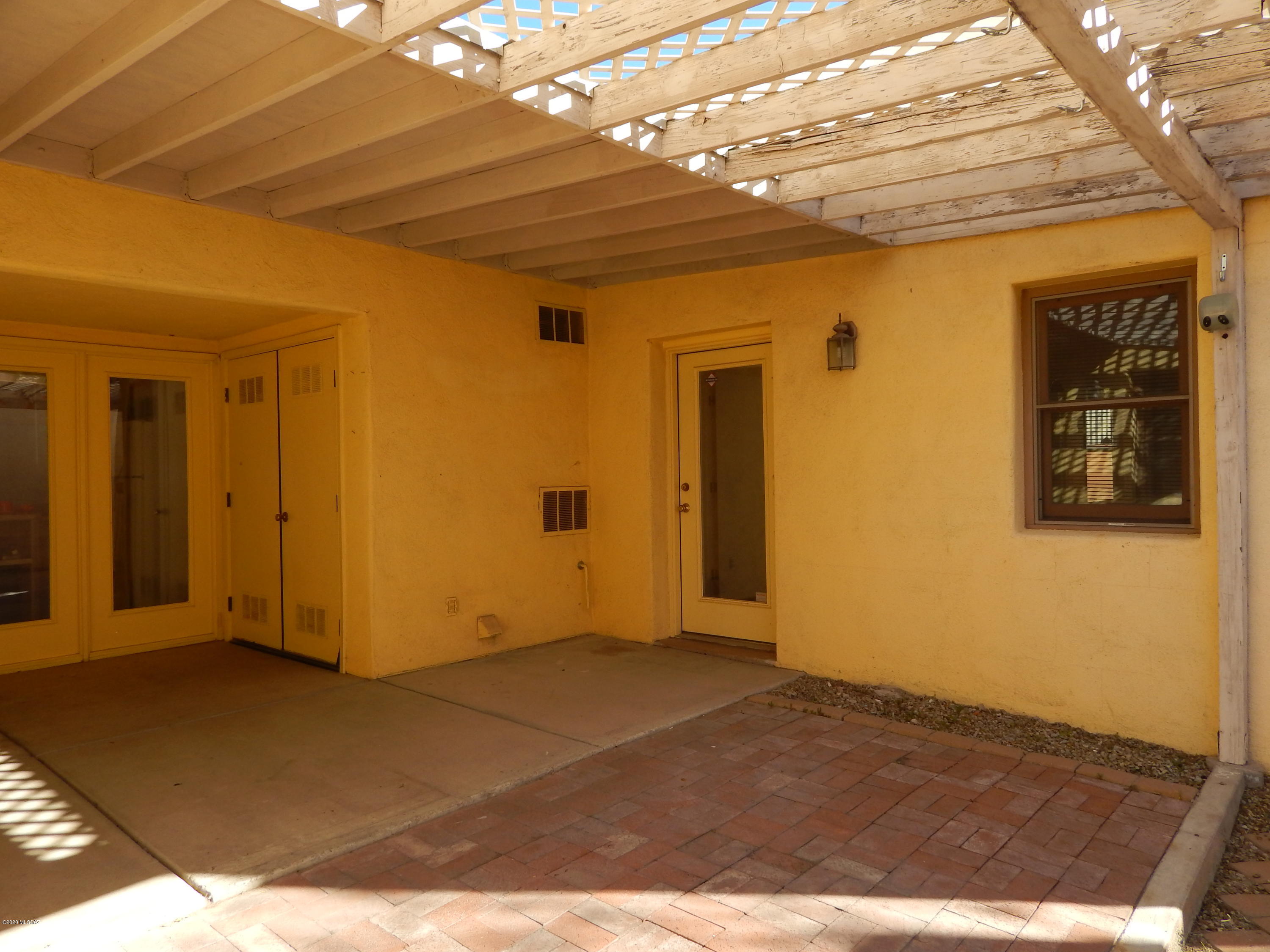 Unsubdivided - Residential Lease