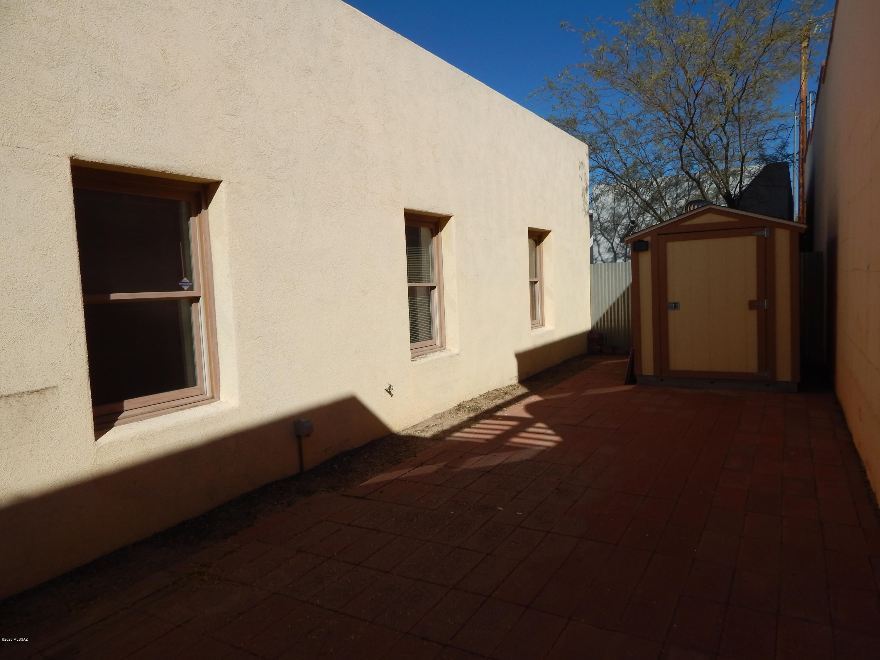 Unsubdivided - Residential Lease
