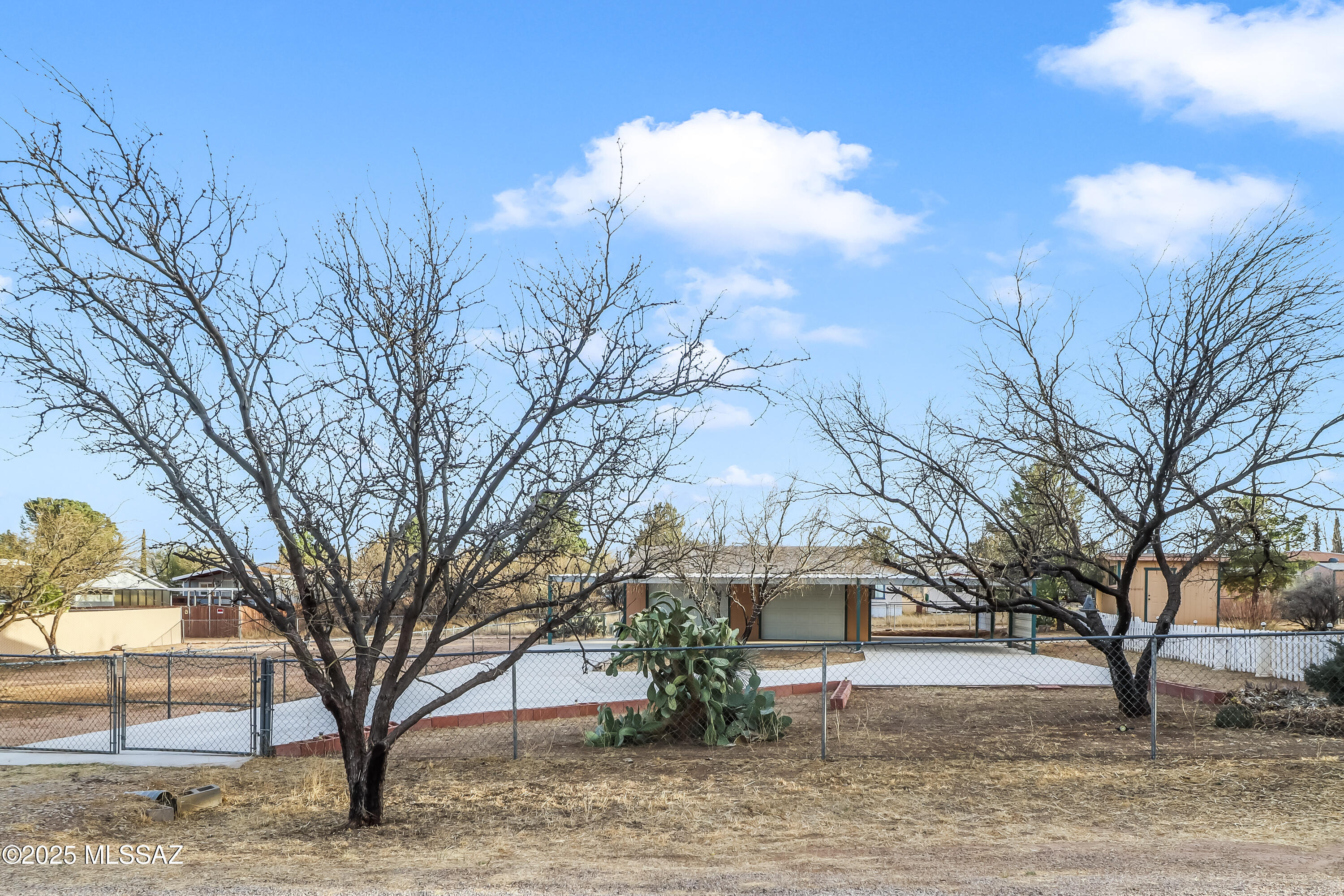 Mescal Lakes - Residential