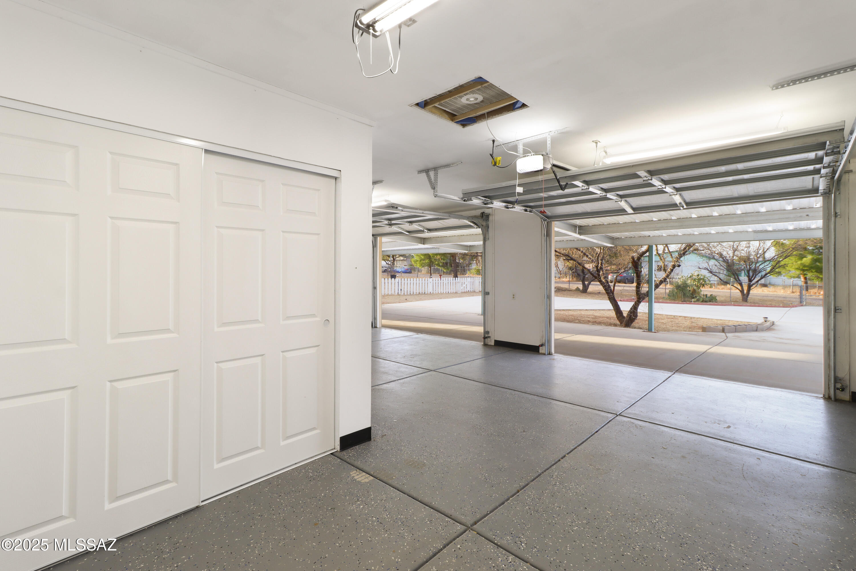 Mescal Lakes - Residential