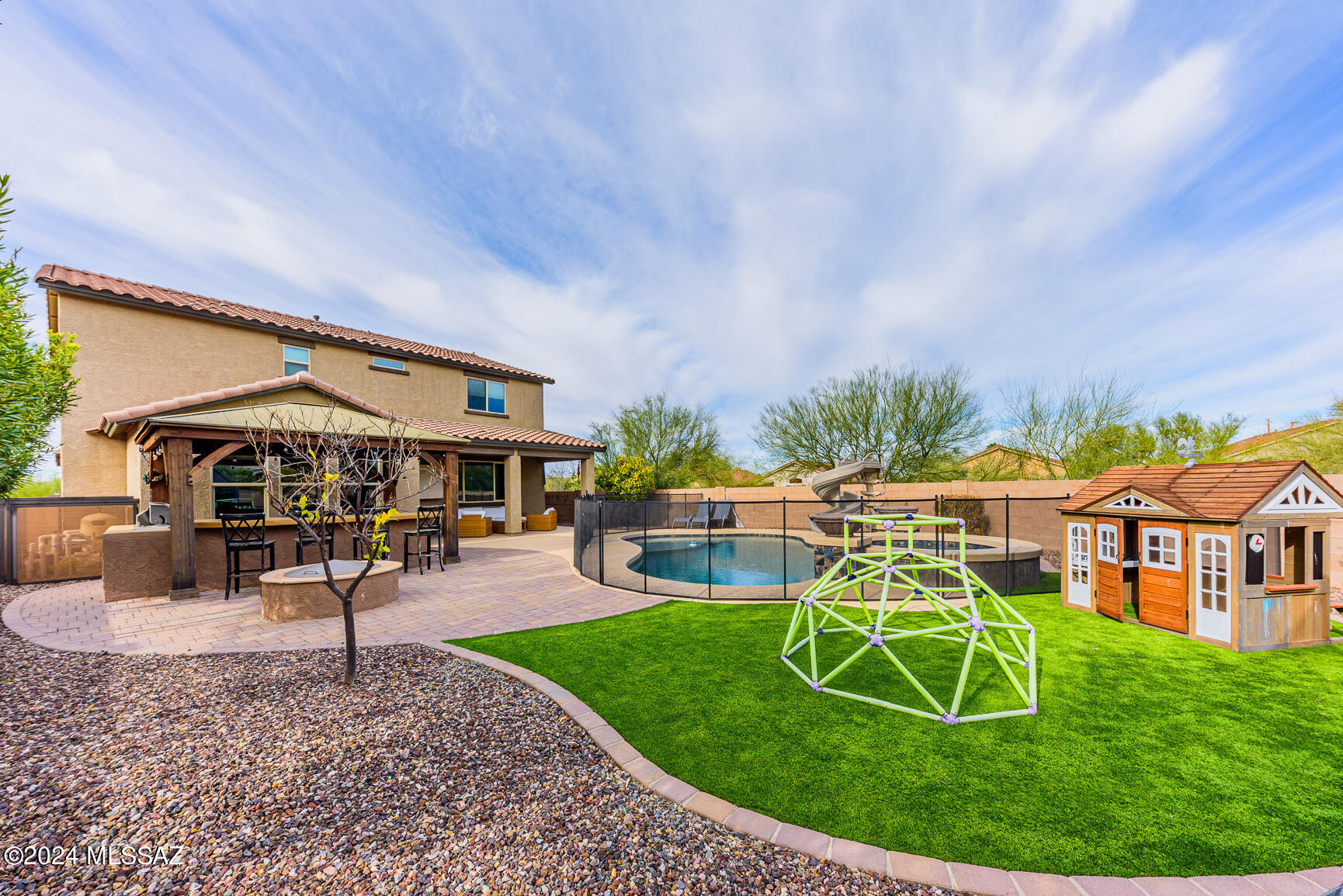 Linda Vista Heights SQ20161440591 - Residential