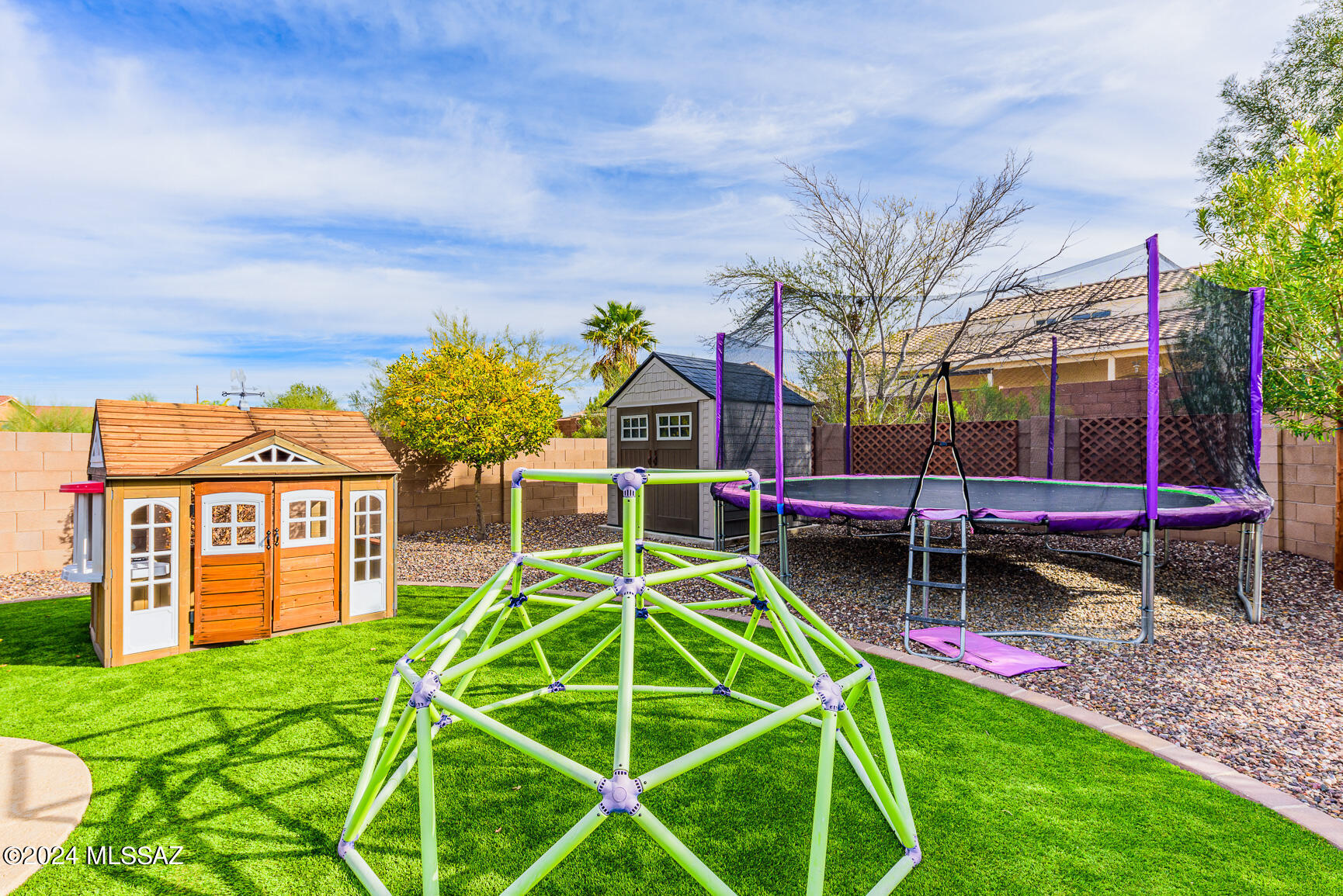 Linda Vista Heights SQ20161440591 - Residential