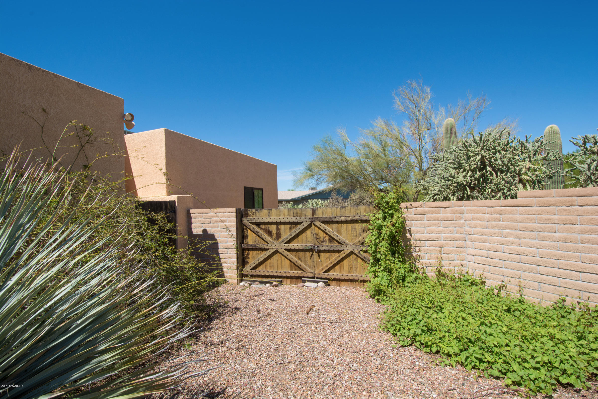 Casas Adobes Country Club Est. - Residential