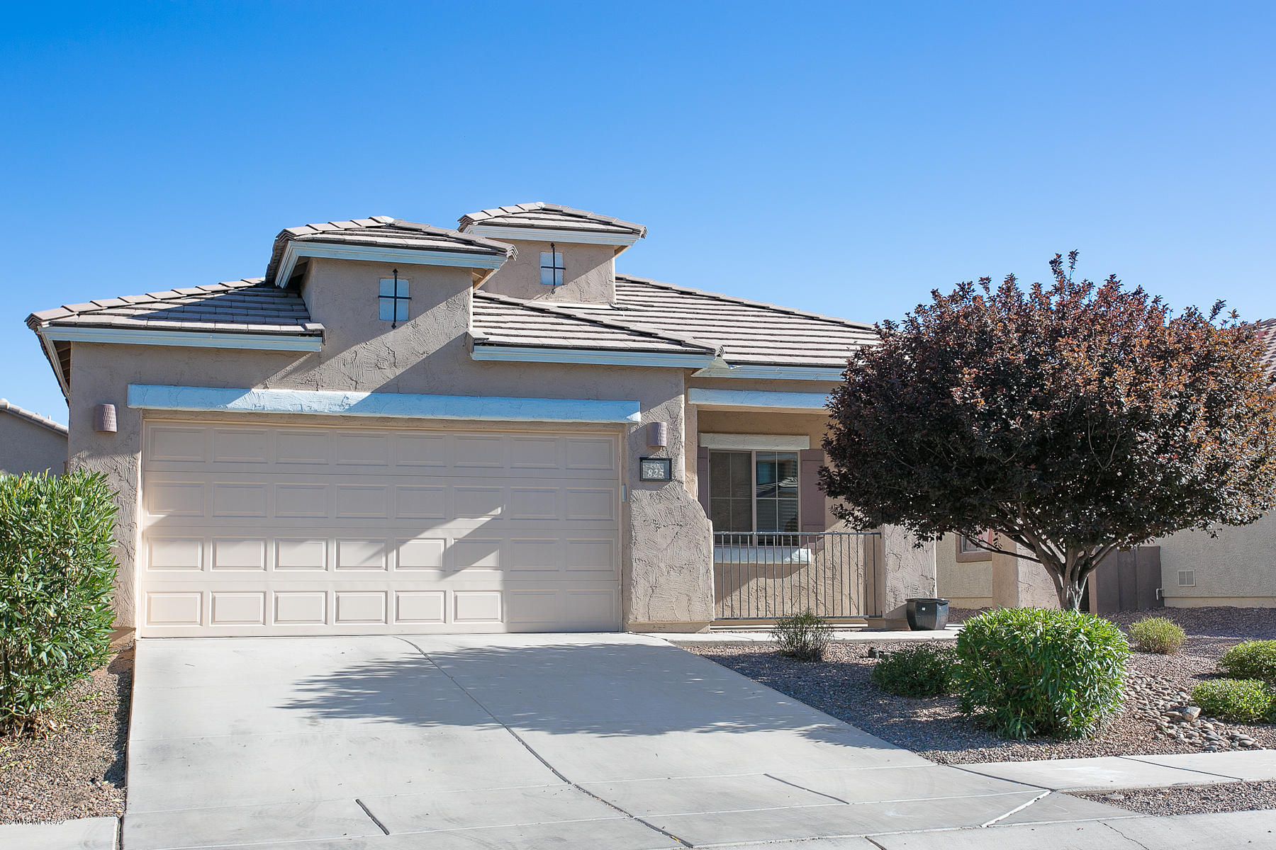 Beautifully maintained 3 bedroom 2 bath open floor plan home! 18 inch Ceramic tile in front entry, kitchen and baths. Beautiful Pergo flooring throughout the rest of the home.  Kitchen has black appliances, cherry cabinets with crown molding and Corian countertops.  Large eat in area as well as a formal dining area for you to enjoy your meals in.  Pass through to formal dining room with view to living area. Living area is wired with home theater speakers in the ceiling. 2 spacious guest bedrooms and master with walk in closet.  Home has a smart thermostat so you can control the temperature even when away.  Home has 6 kw 28 panel solar system installed. Solar system is leased so buyer will need to take over lease. This home is ready for it's next family to make memories in!