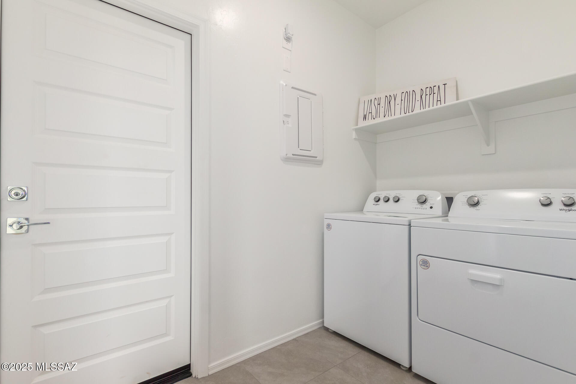 Saguaro Bloom SQ20180540069 - Residential