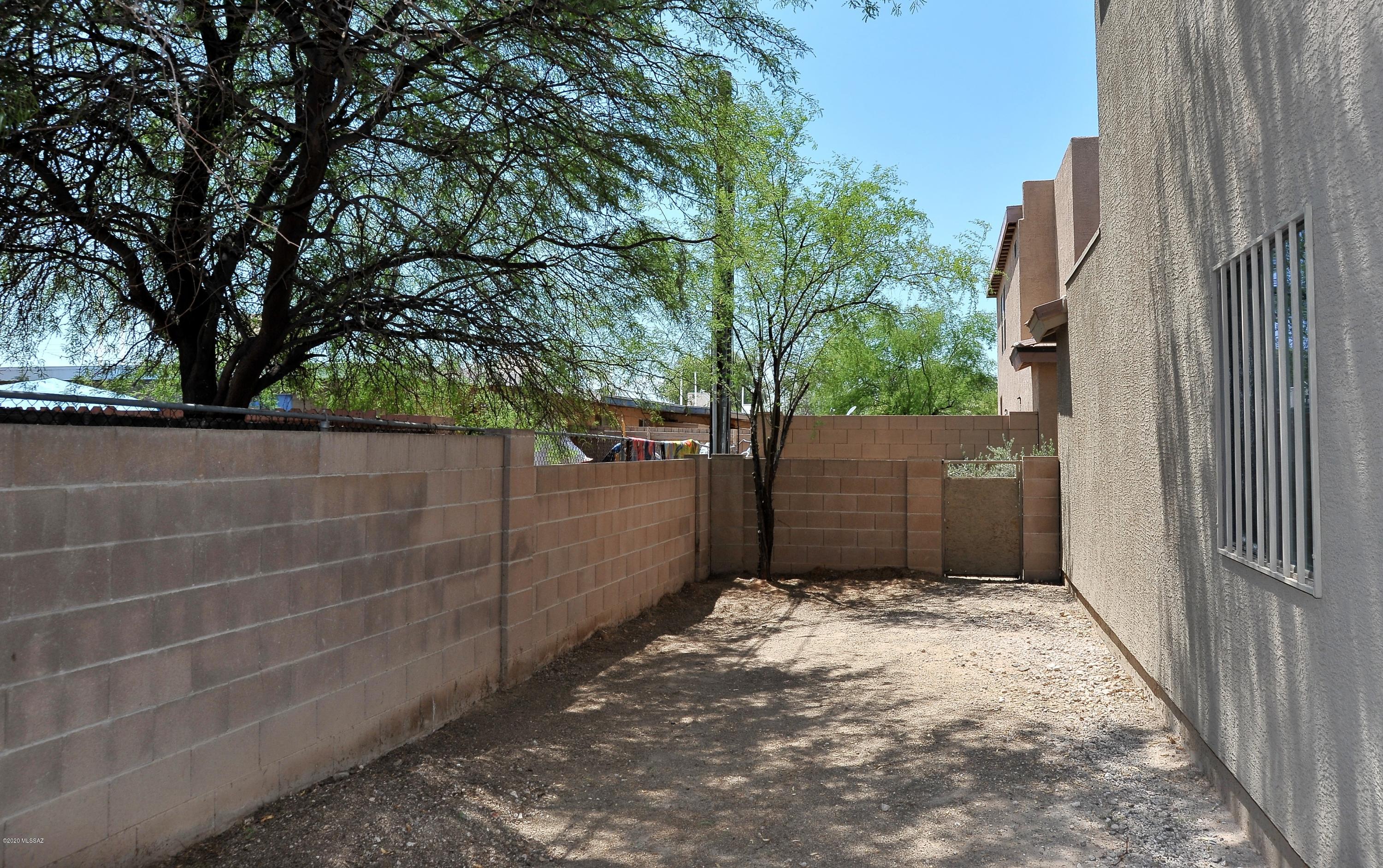 Estrella Sub Amd - Residential
