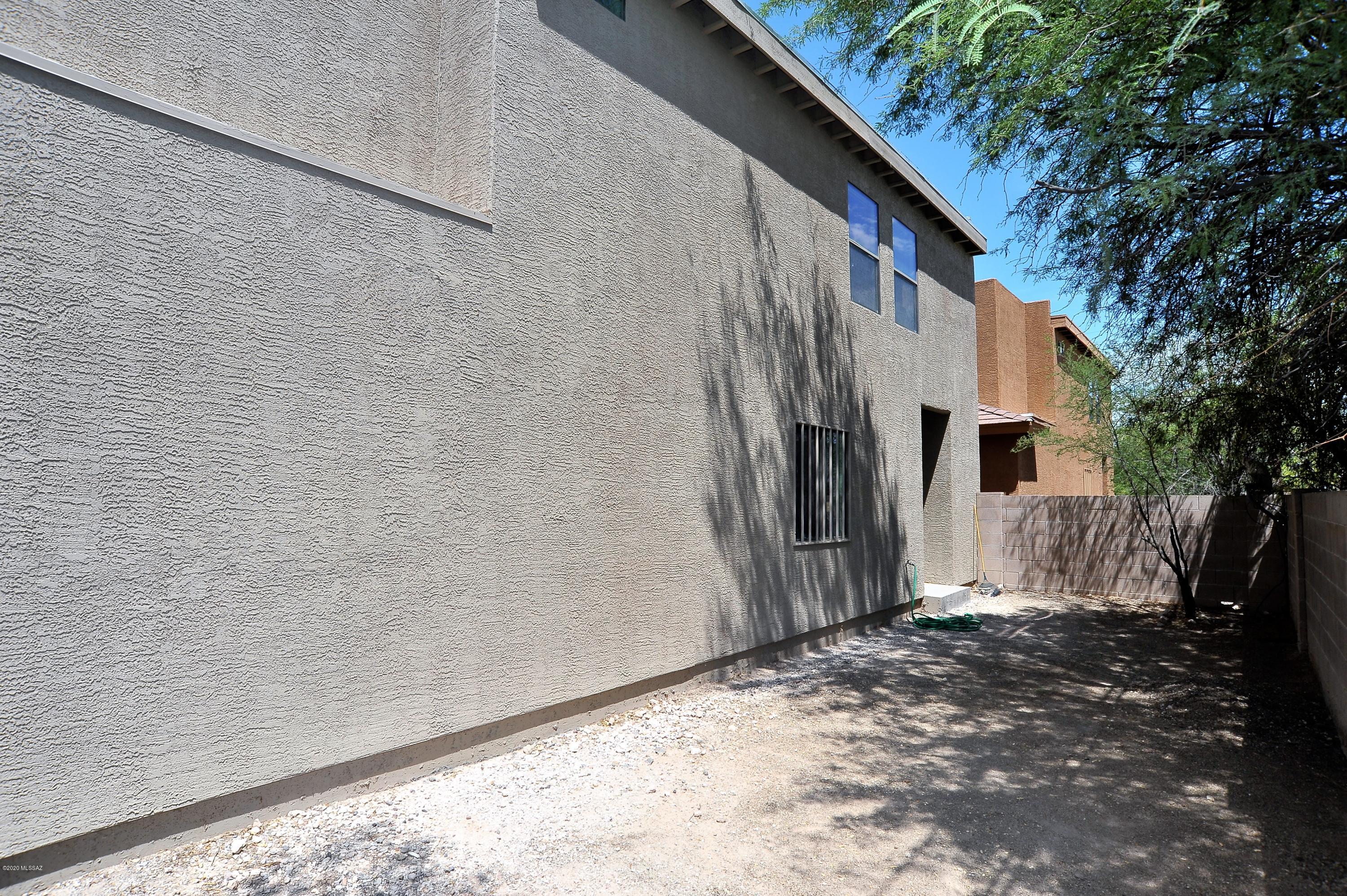 Estrella Sub Amd - Residential