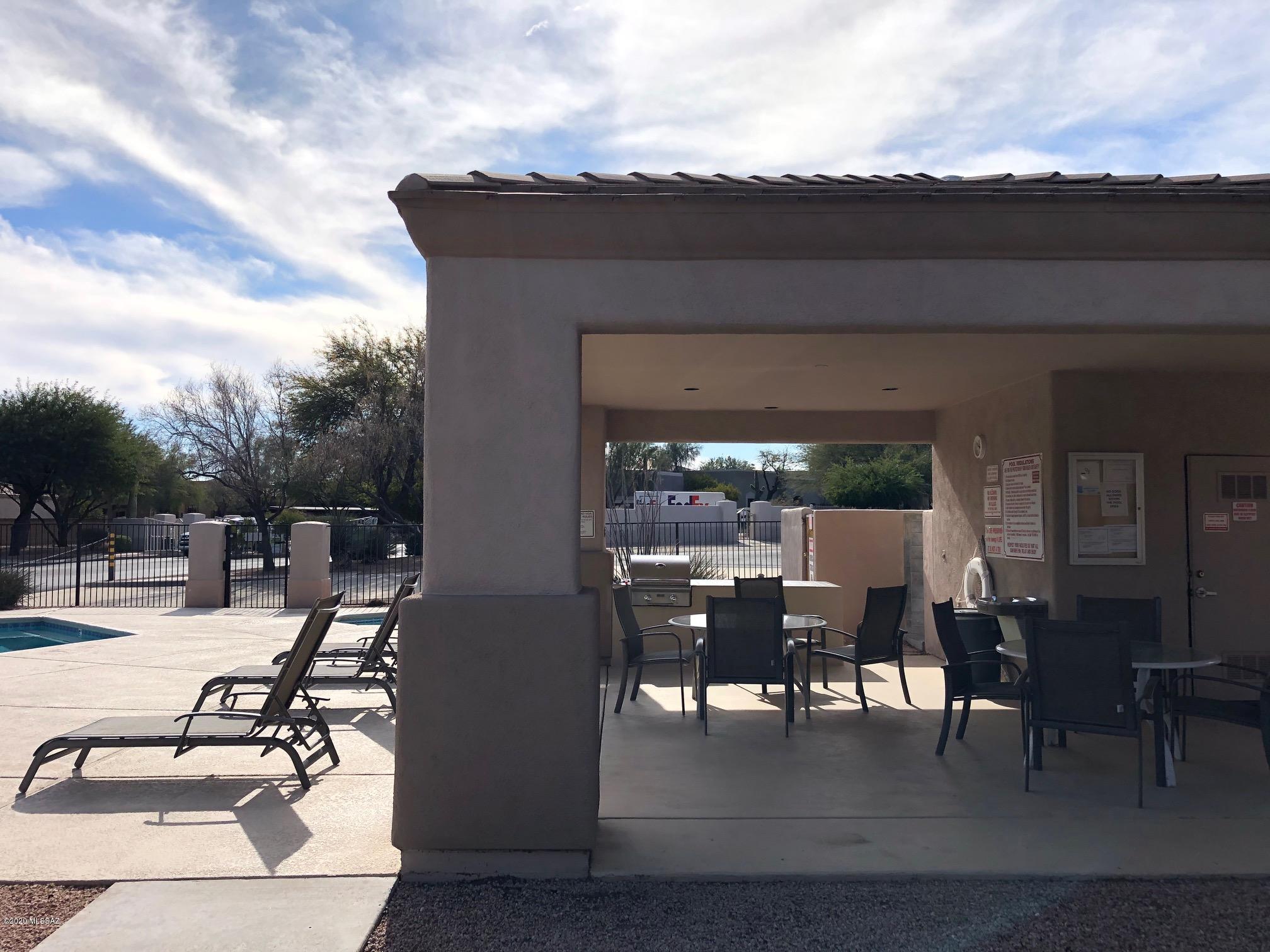 Rancho Esperero (1-343) - Residential Lease