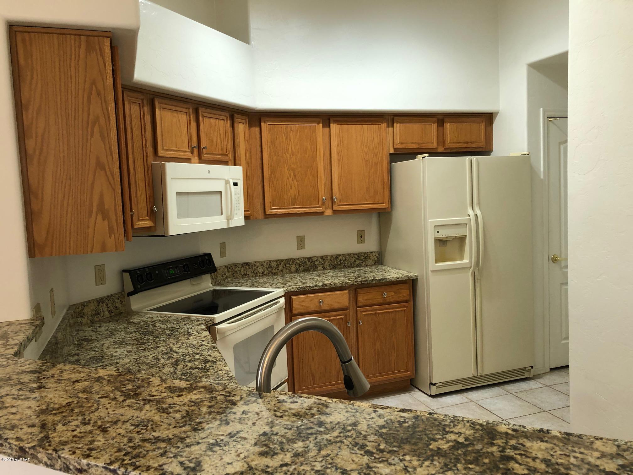 Rancho Esperero (1-343) - Residential Lease