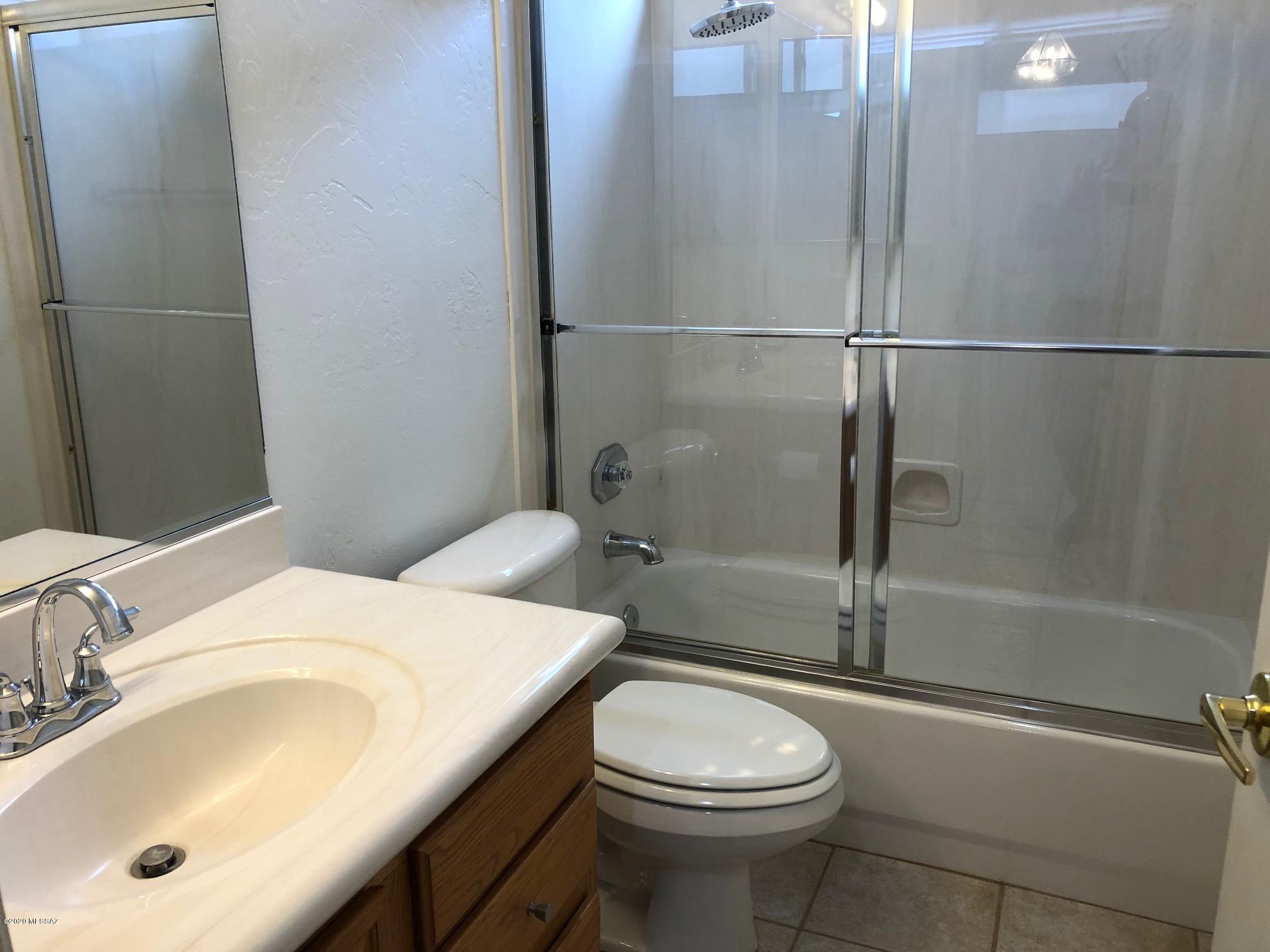Rancho Esperero (1-343) - Residential Lease