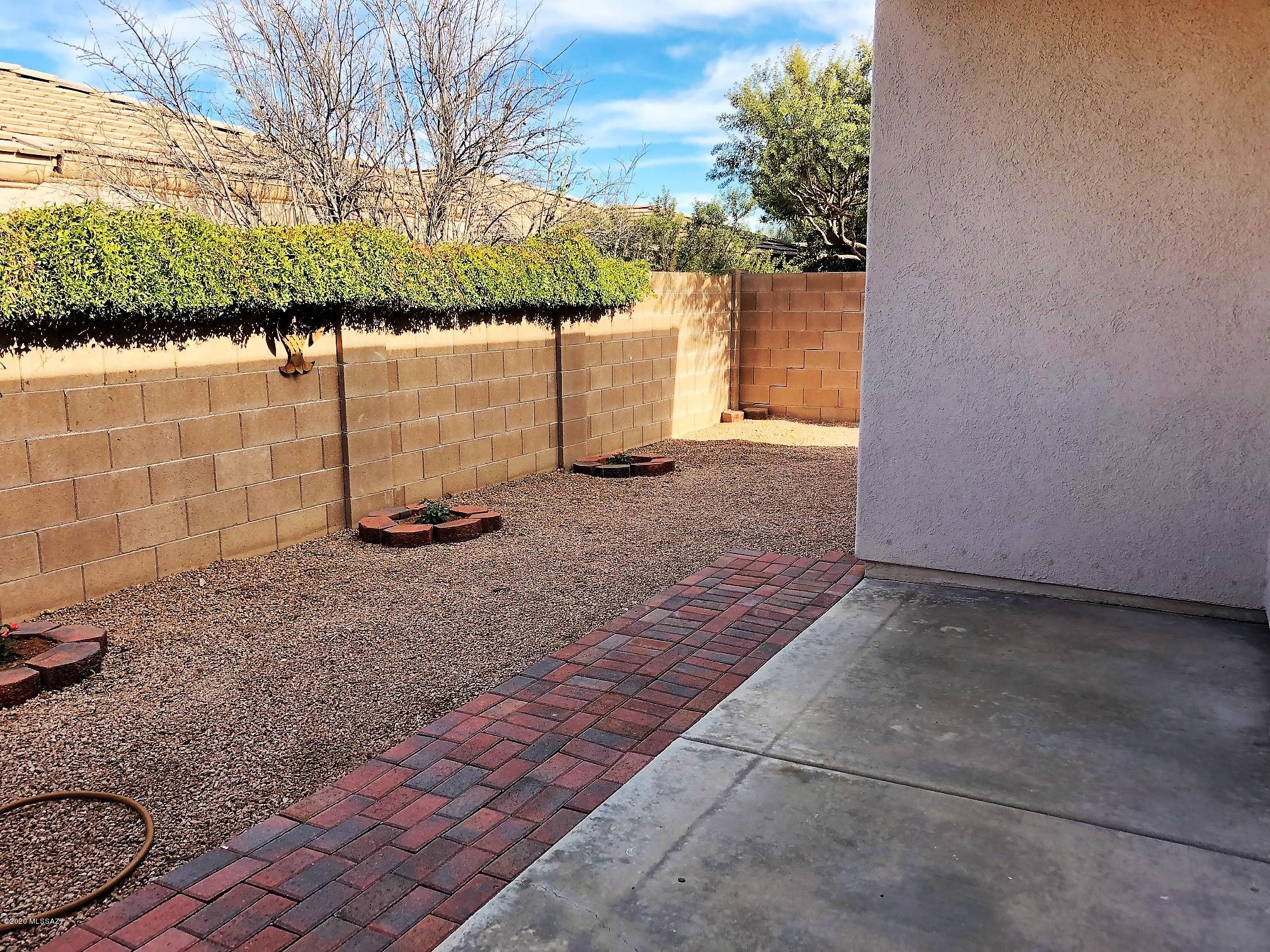 Rancho Esperero (1-343) - Residential Lease