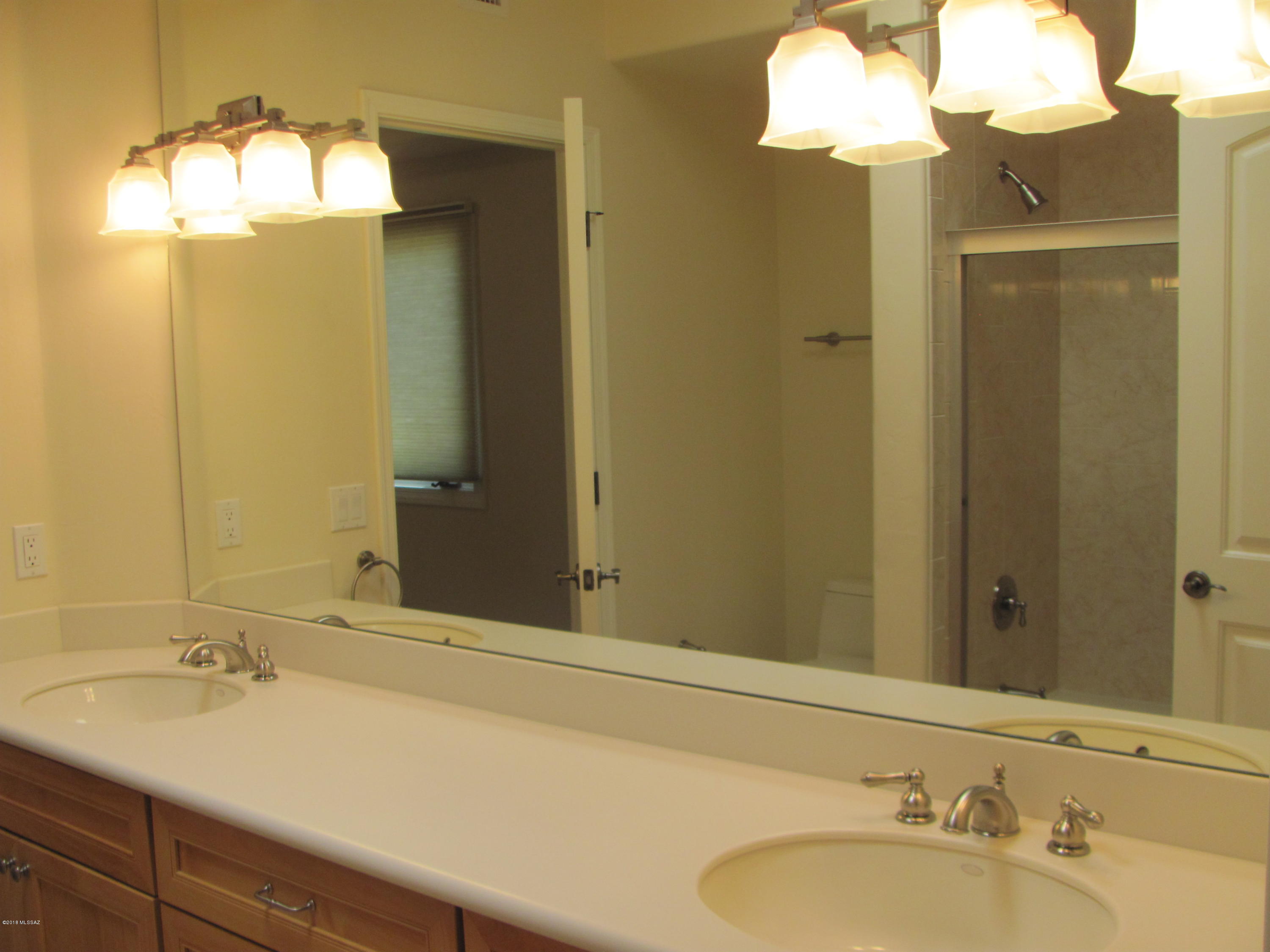 Oro Valley Estates - Residential Lease
