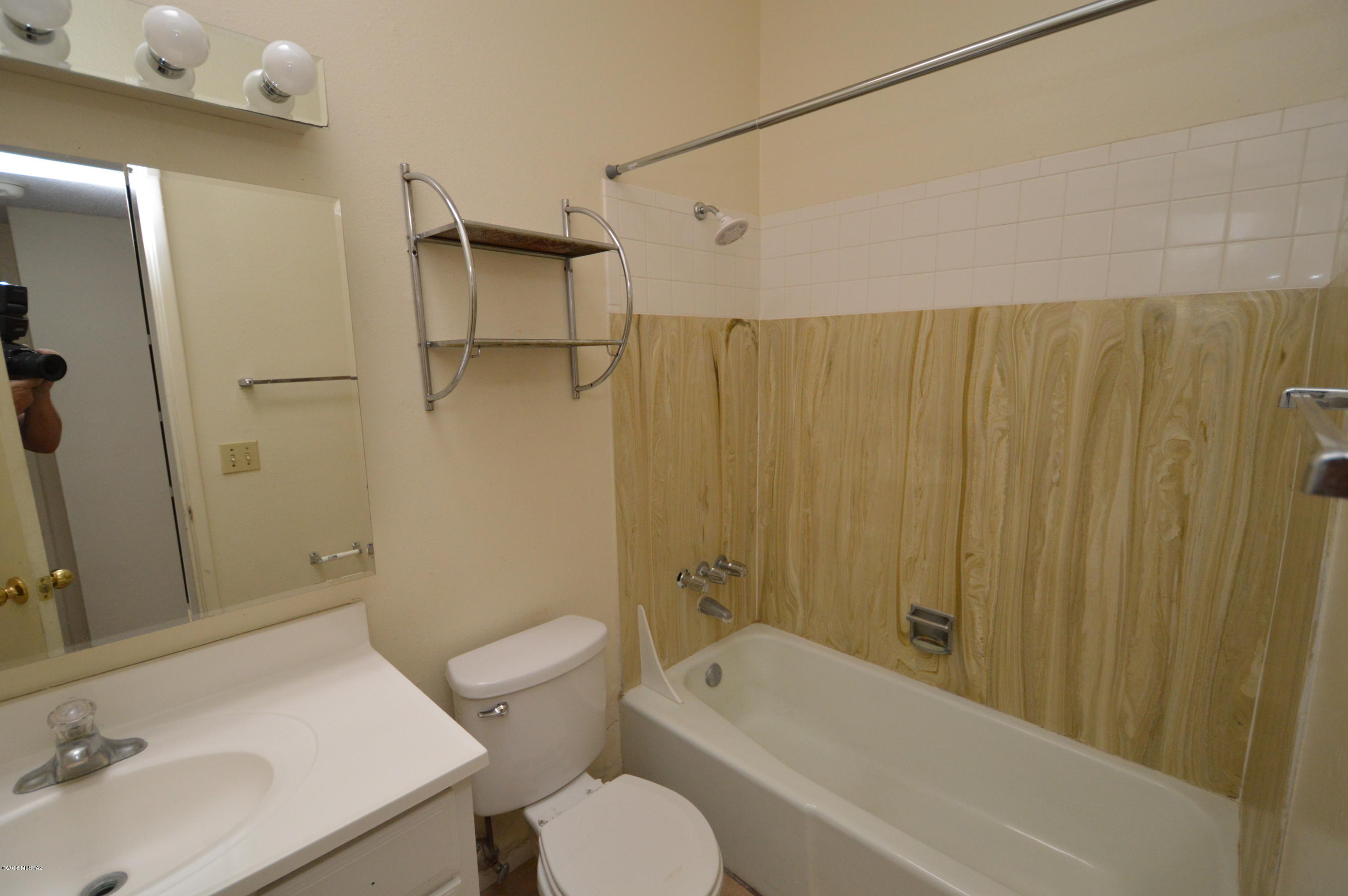 Hidden Hills (104-200) - Residential Lease
