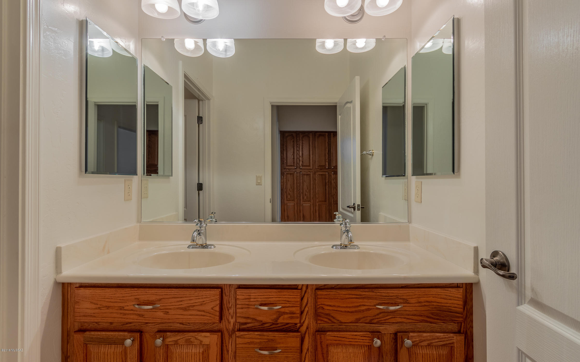 Rancho Del Lago (1-100) - Residential