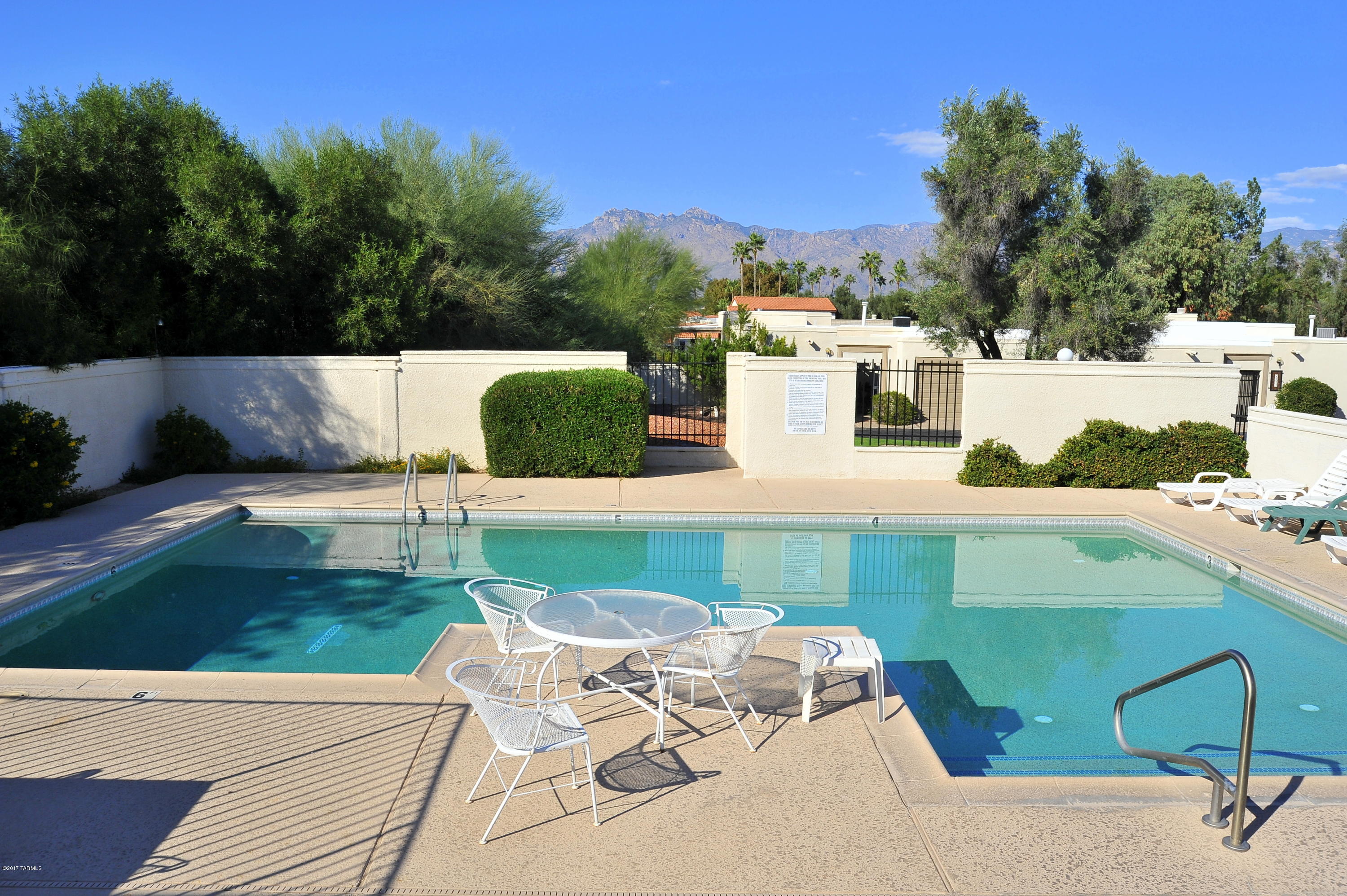 El Dorado Townhomes - Residential