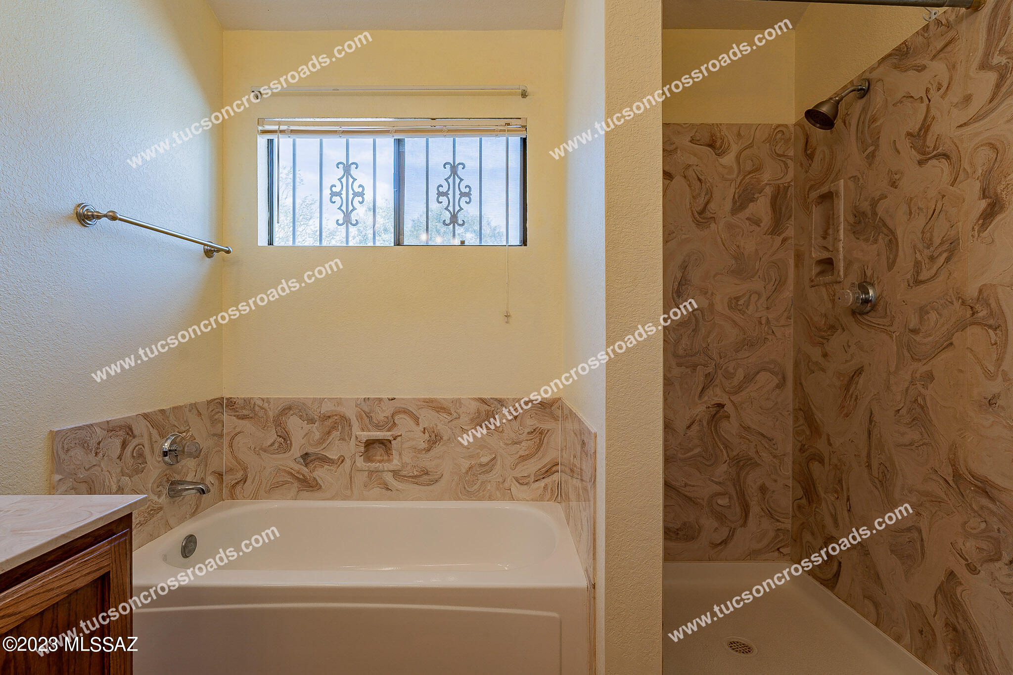 Kachina Ridge(1-27) - Residential Lease
