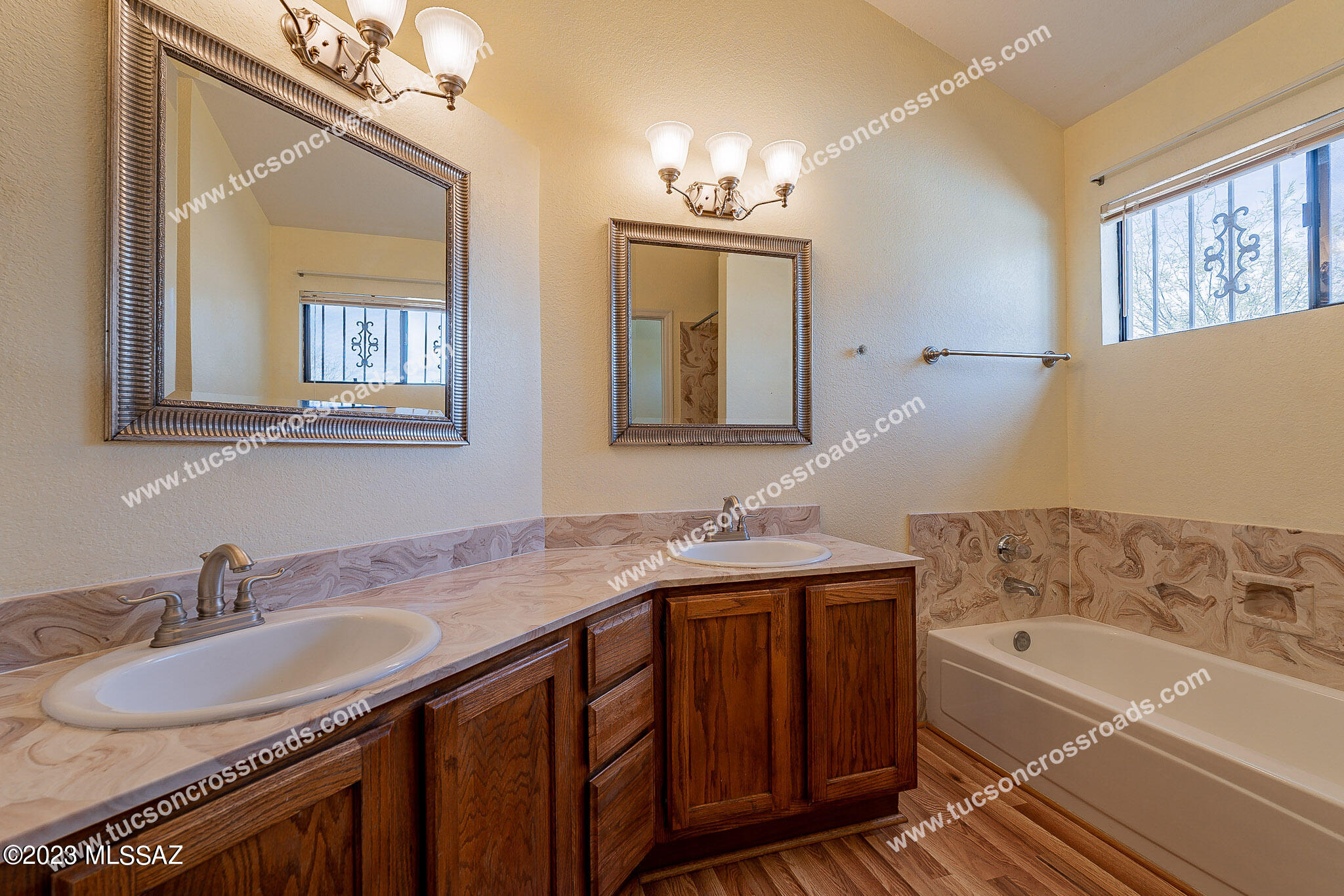 Kachina Ridge(1-27) - Residential Lease