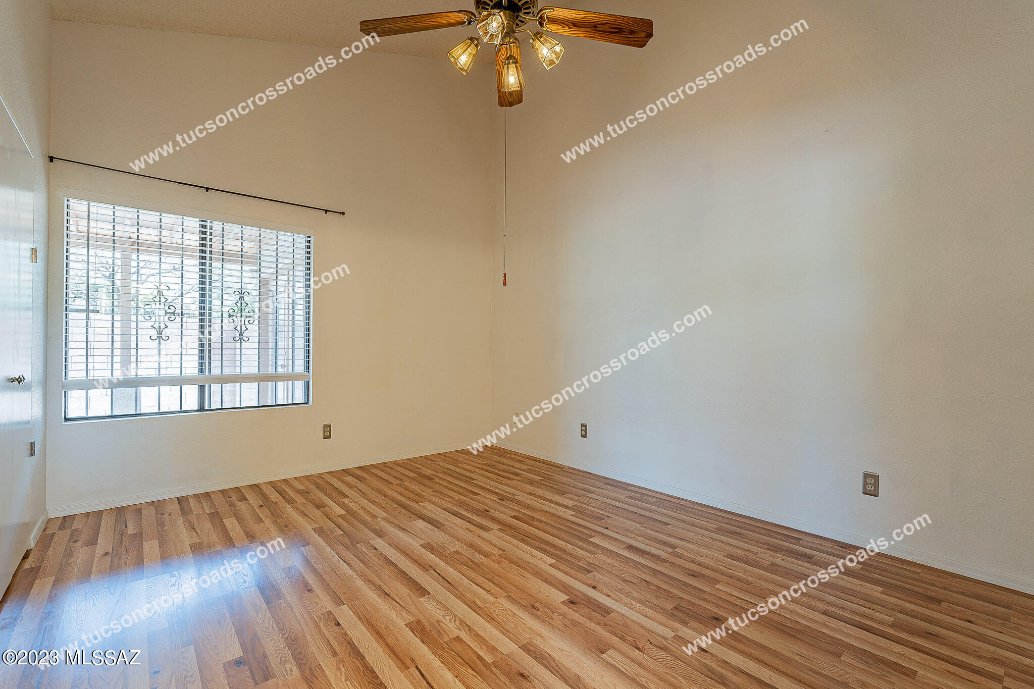 Kachina Ridge(1-27) - Residential Lease