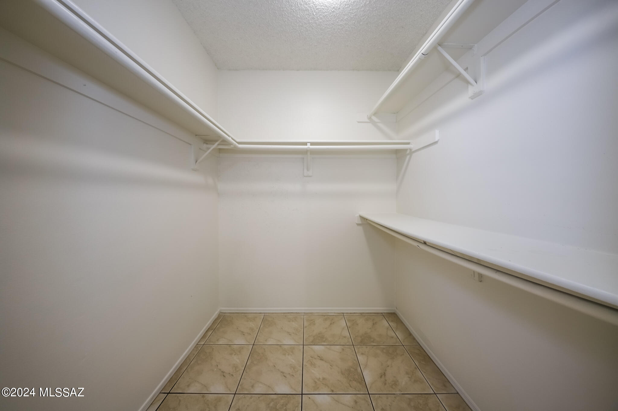 Oak Tree II at Midvale (273-519) - Residential Lease
