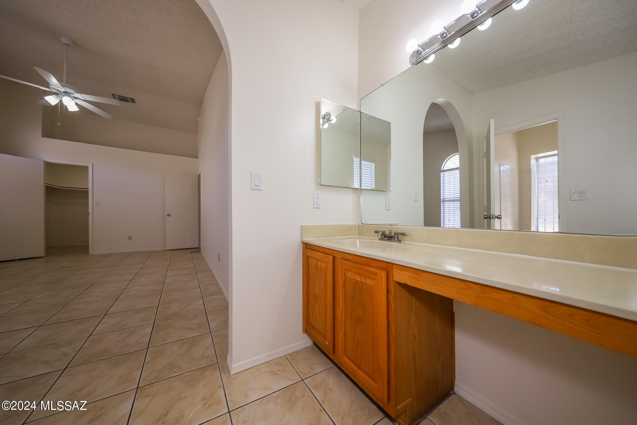 Oak Tree II at Midvale (273-519) - Residential Lease