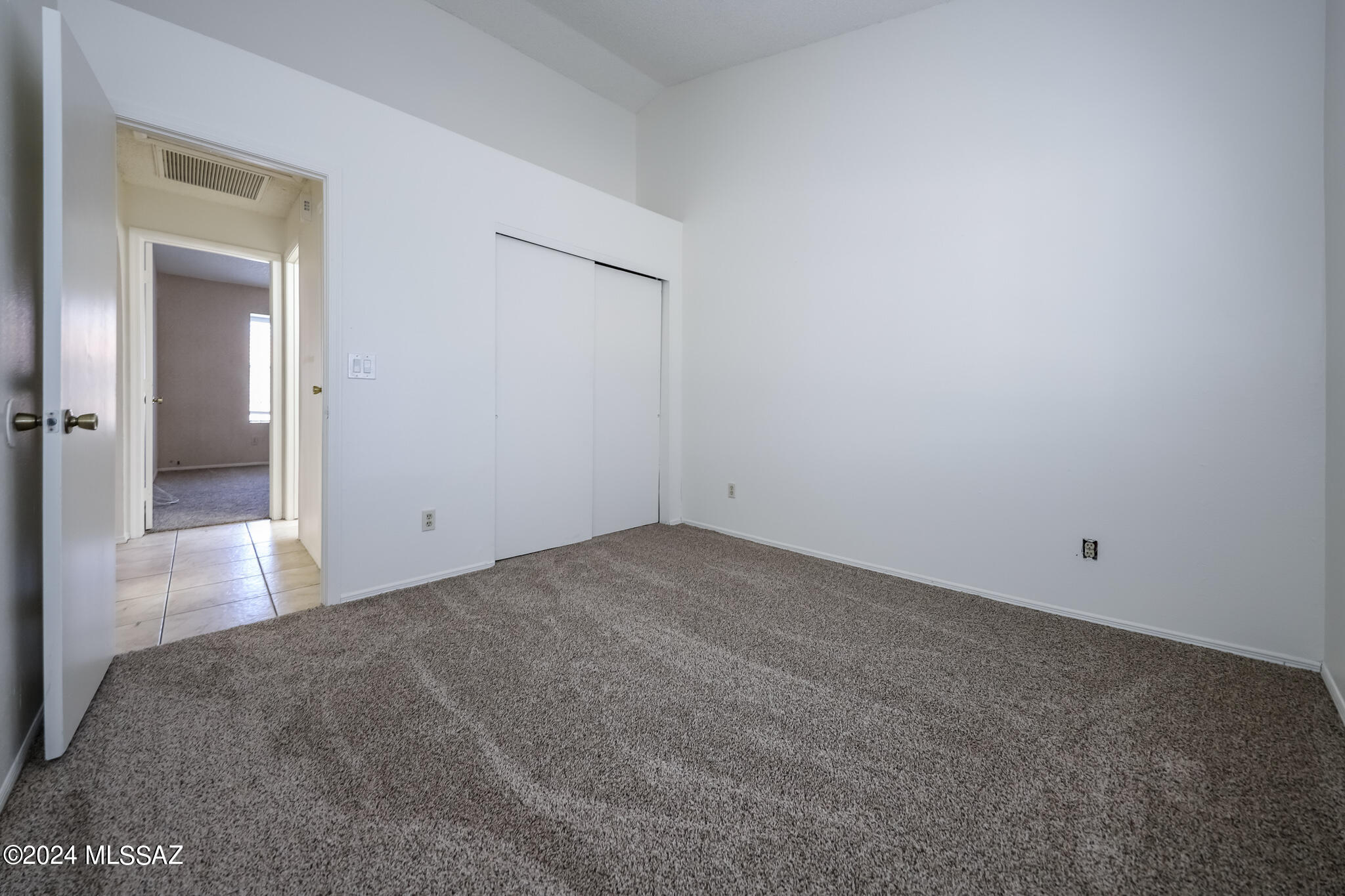 Oak Tree II at Midvale (273-519) - Residential Lease
