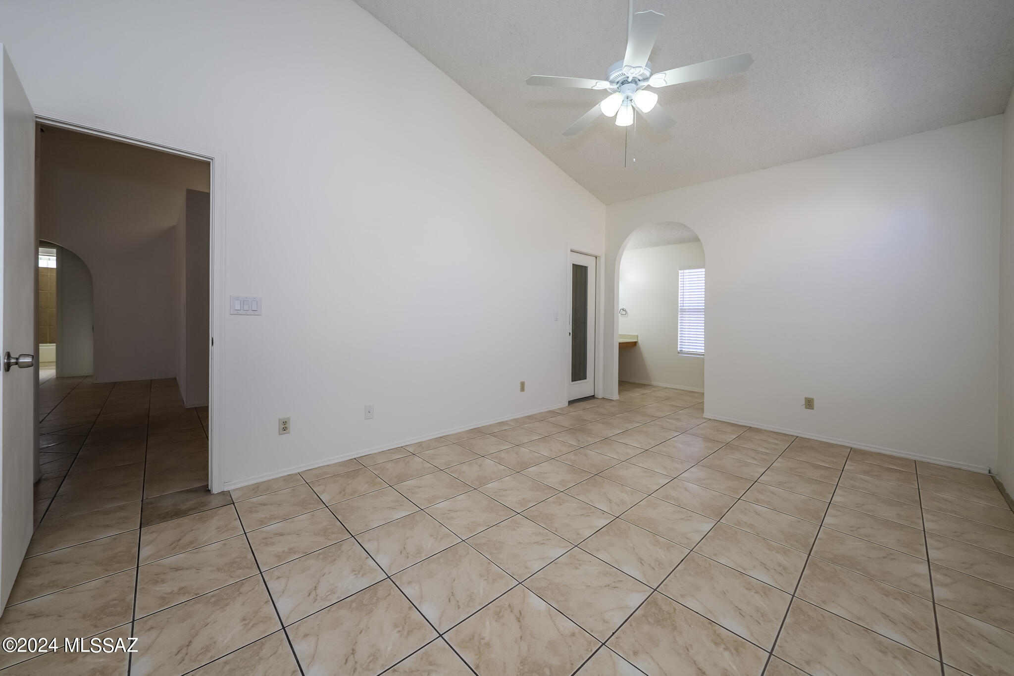 Oak Tree II at Midvale (273-519) - Residential Lease